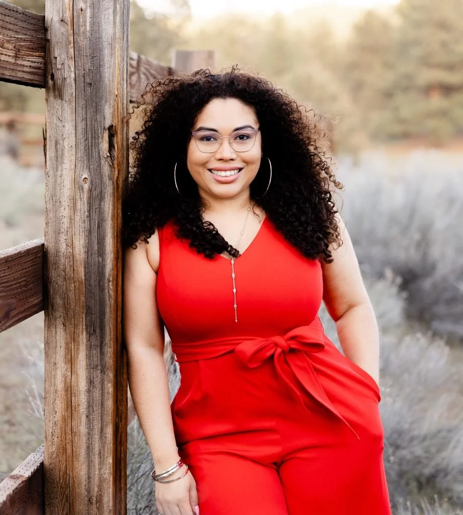 Gabriela-Peden-business-card-photo.jpg