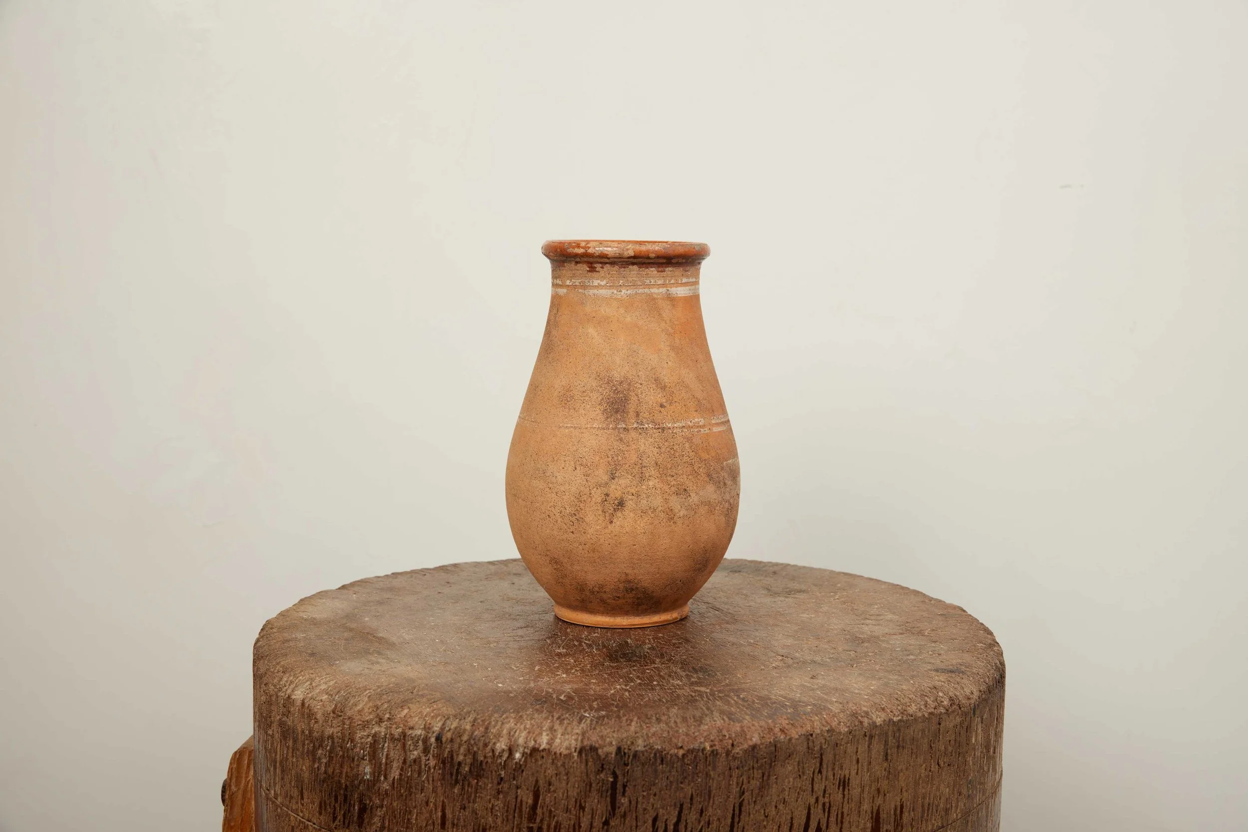 Janette-Mallory-Interior-Design-Shop-Hungarian-Pottery-1001-Back.jpg