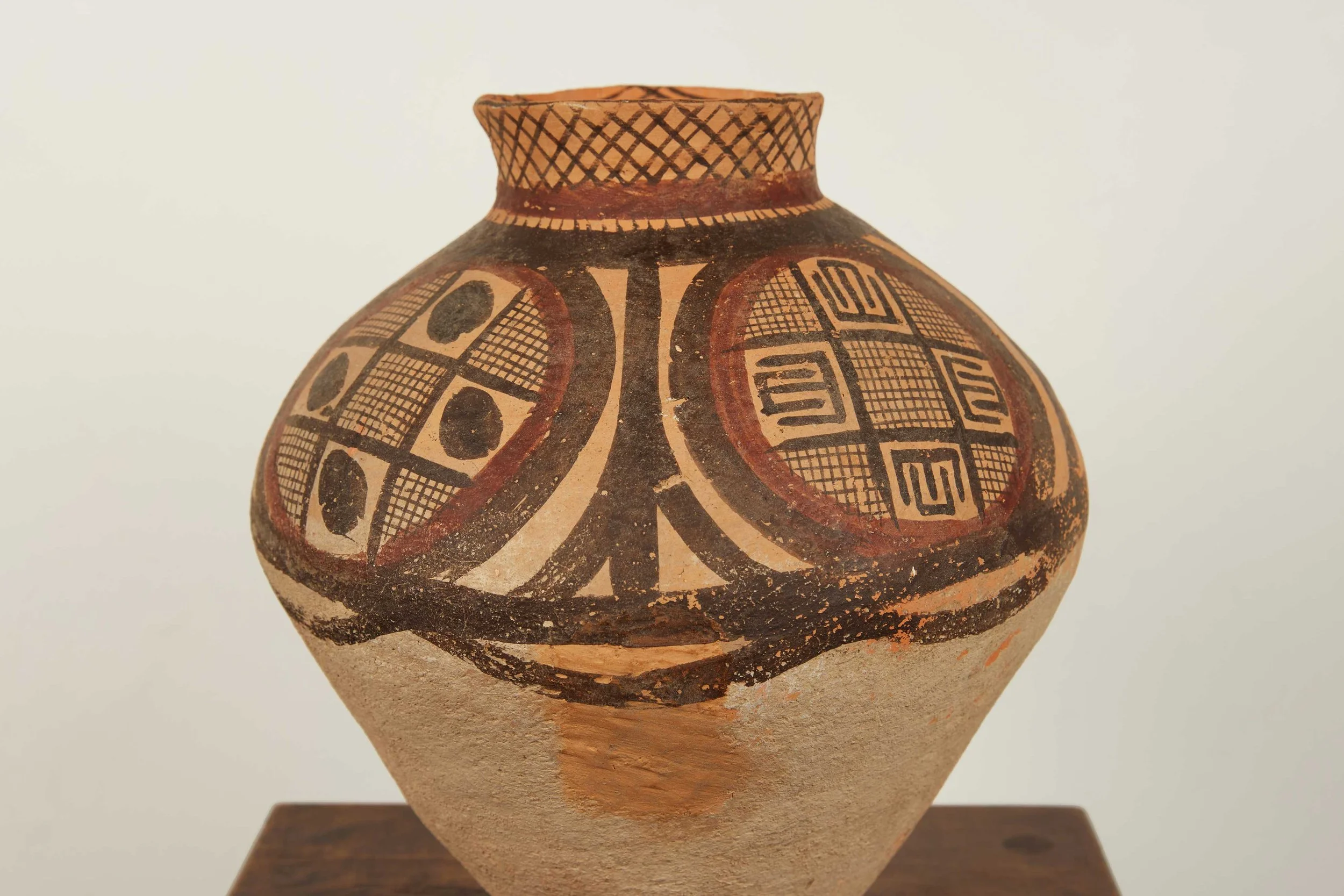 Janette-Mallory-Interior-Design-Shop-Neolithic-Pottery-002-Detail.jpg