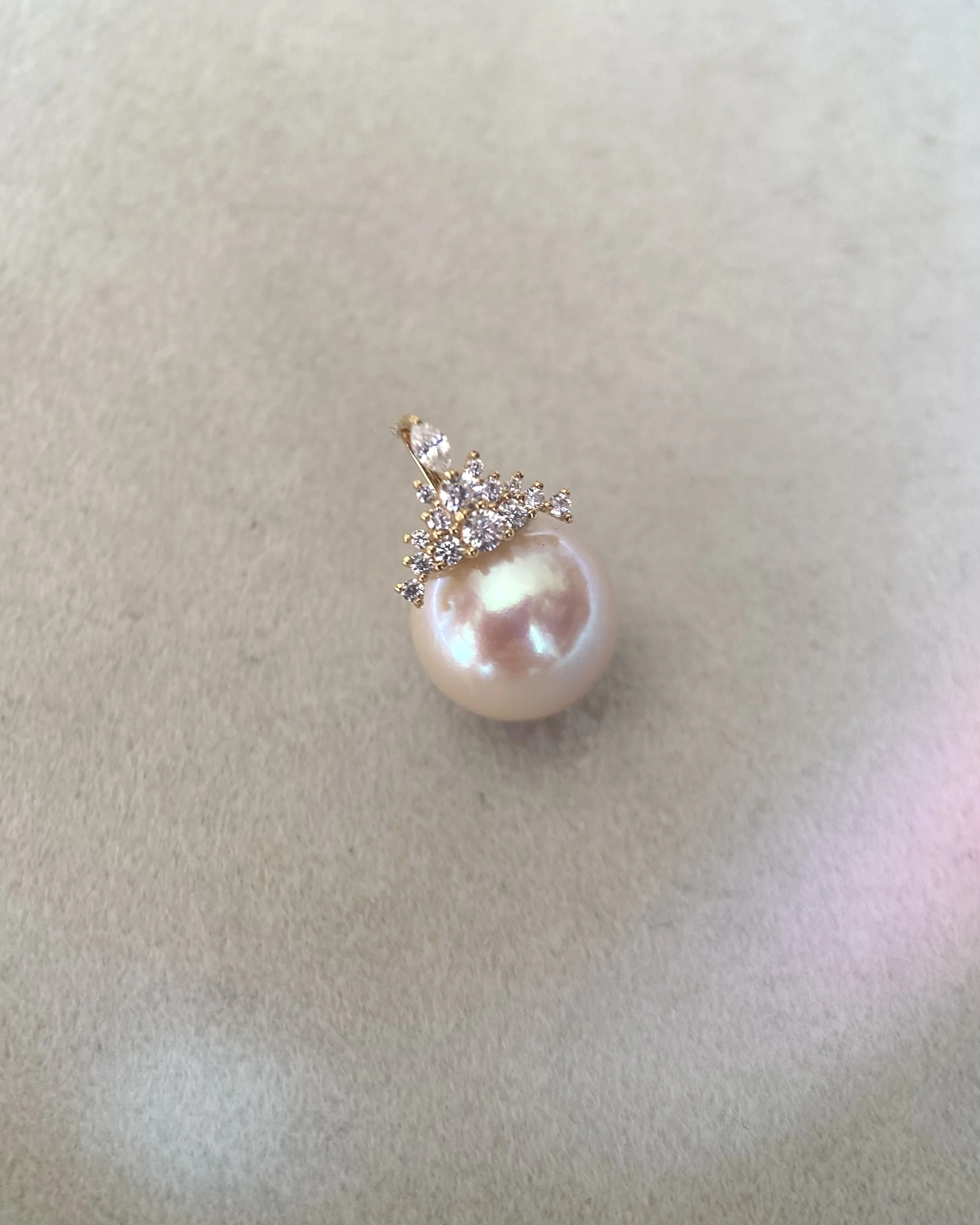 Rare 9.2mm Giant Japanese Natural Sakura Pink Koshimono Akoya Pearl Pendant, Tennyo-Quality, Solid 18K Gold Crown Setting Starlit Pearls