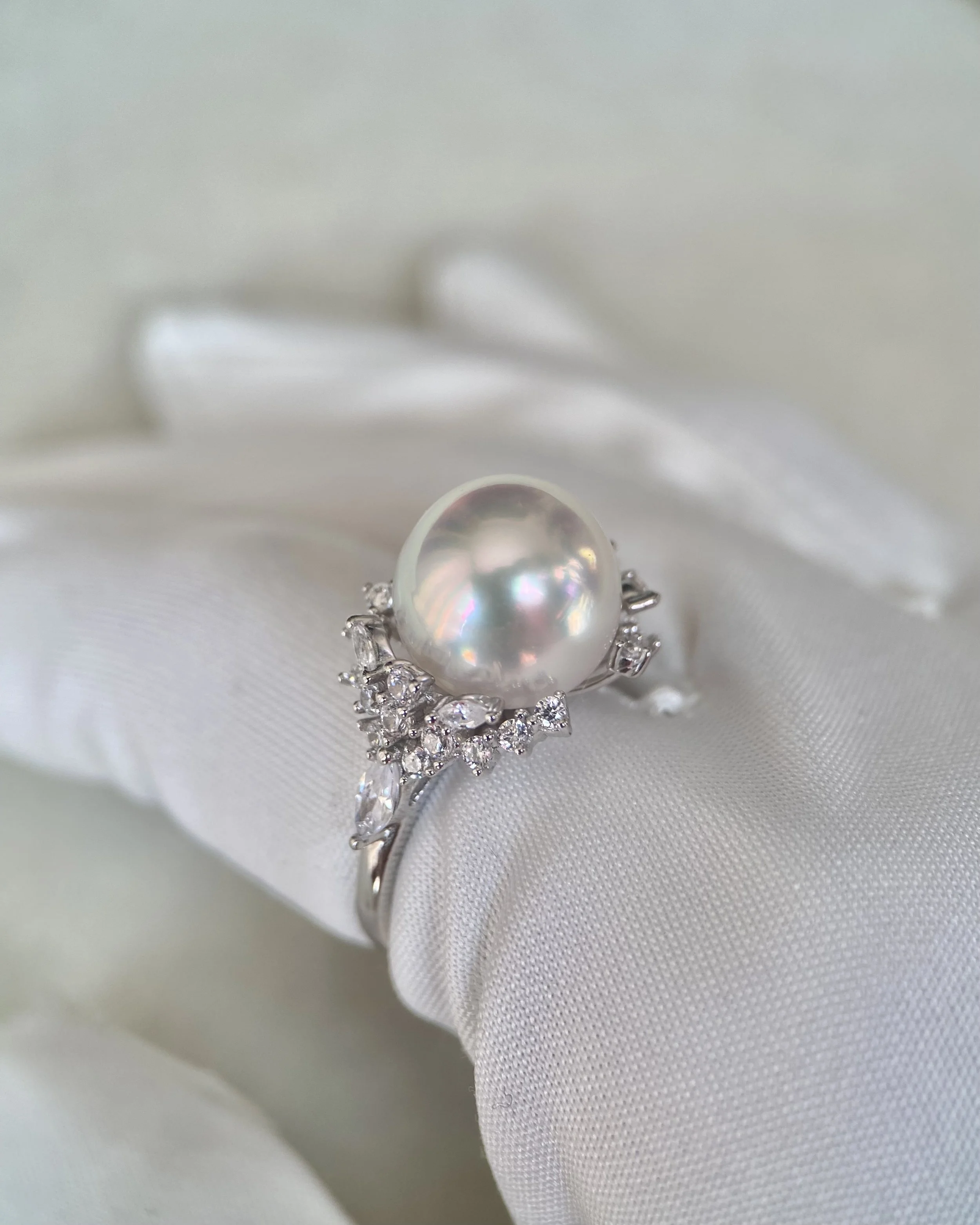Regal 11.5-12mm Aurora Ice White Australian South Sea Pearl Ring, Satin Lustre, S925 Silver Floral Crown Setting_CZ Brilliance Starlit Pearls