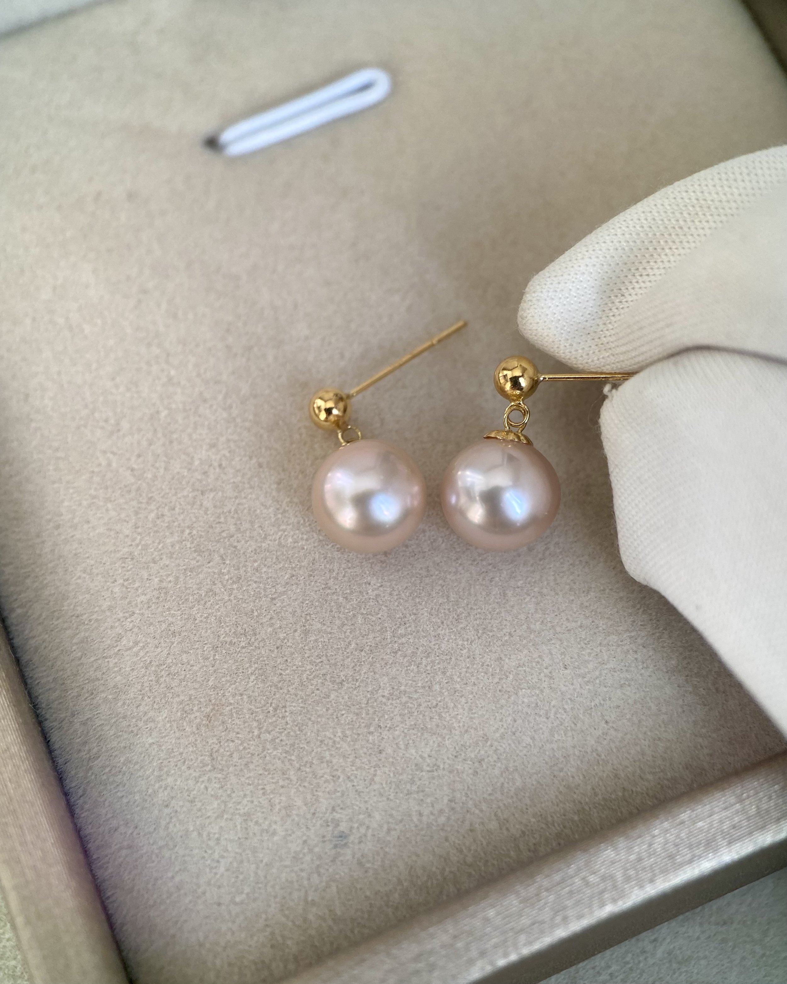 Flawless 7-7.5mm Japanese Rose Pink Freshwater Pearl Earrings, High Lustre, 18K/AU750 Solid Yellow Gold Dangle Fittings Starlit Pearls