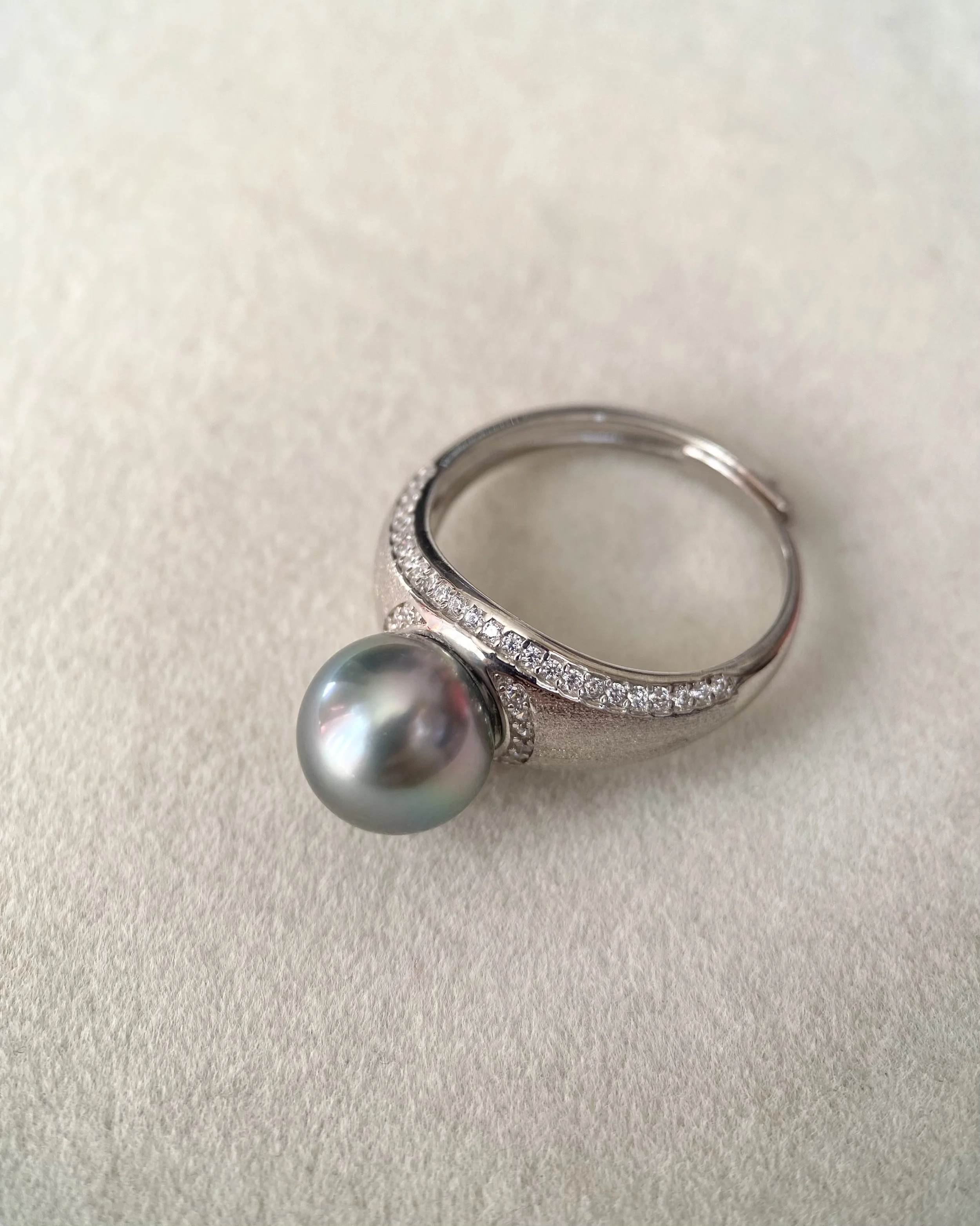 Tahitian Peacock Green South Sea Pearl Ring, Lagoon and Plum Overtones, Mirror Lustre, Japanese S925 Satin-Finish Adjustable Band Starlit Pearls