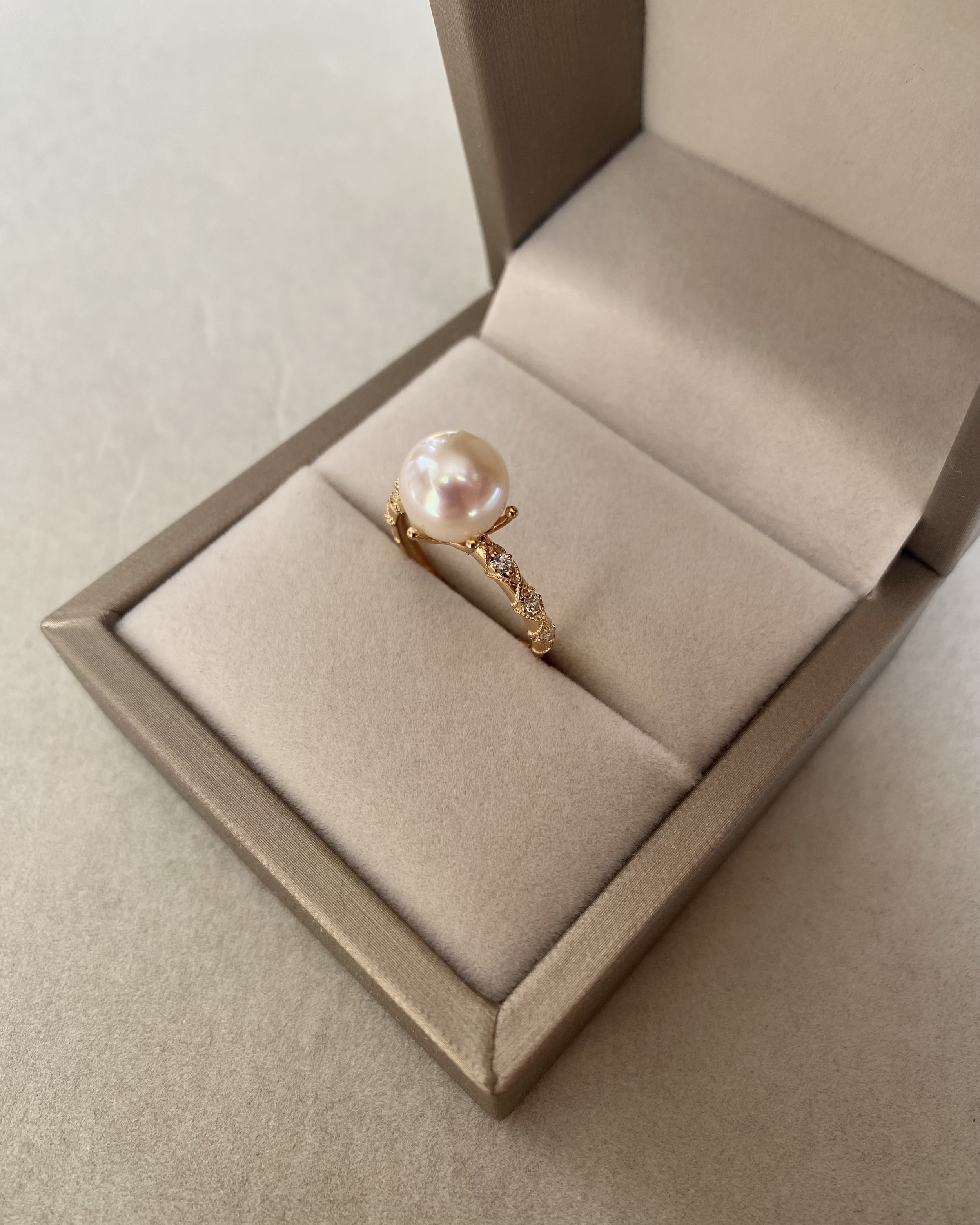 8.8mm Japanese Sakura Pink Akoya Pearl Ring, Brilliant Lustre, Buccellati-Style S925 Silver Engraved Band, Pearl from Renowned Otsuki Pearl Starlit Pearls