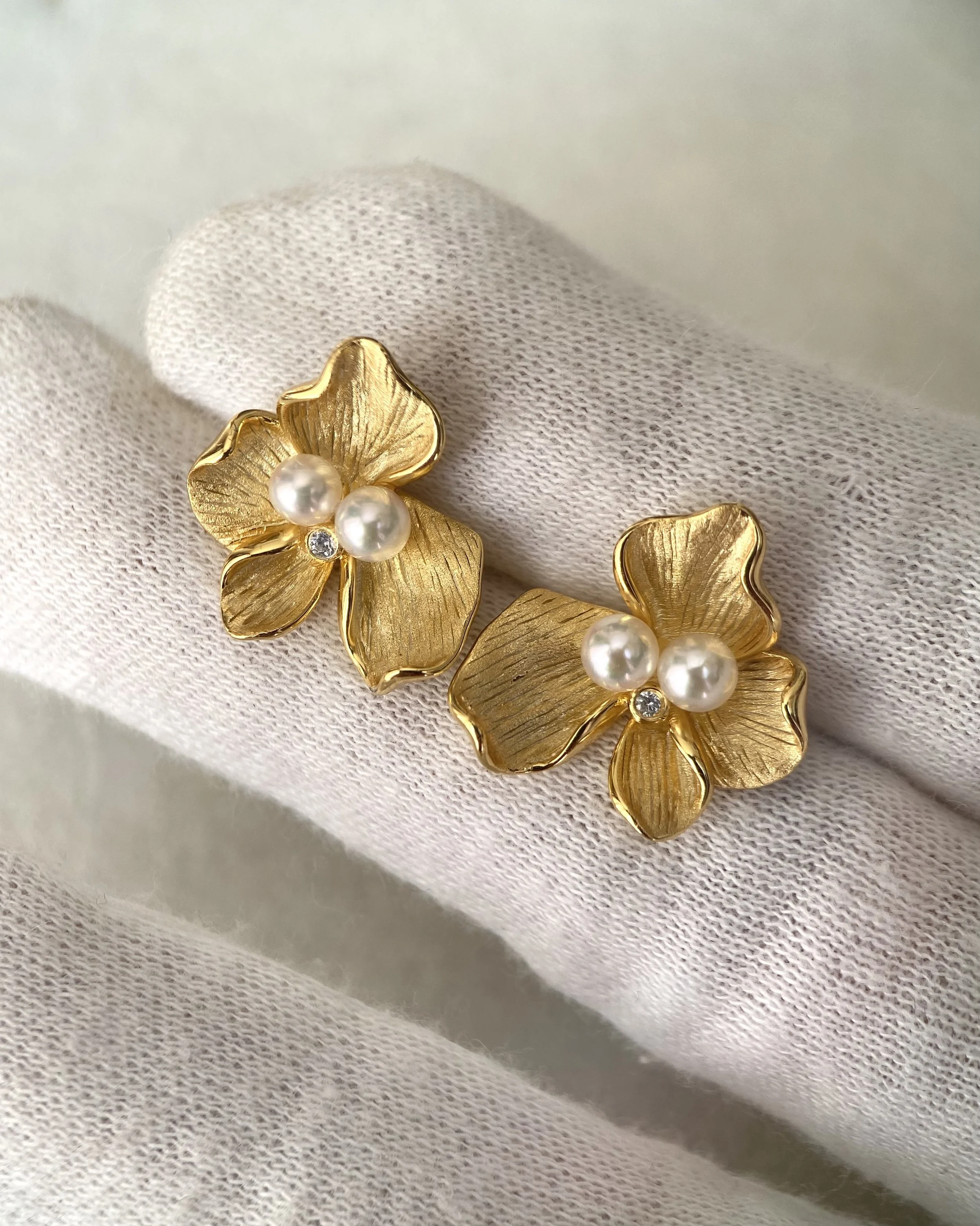 Top-Gr White Japanese Sairindama Akoya Pearl Floral Earrings, Sculptural S925 Silver Petals with Satin-Brushed Texture_CZ, Show Piece Starlit Pearls