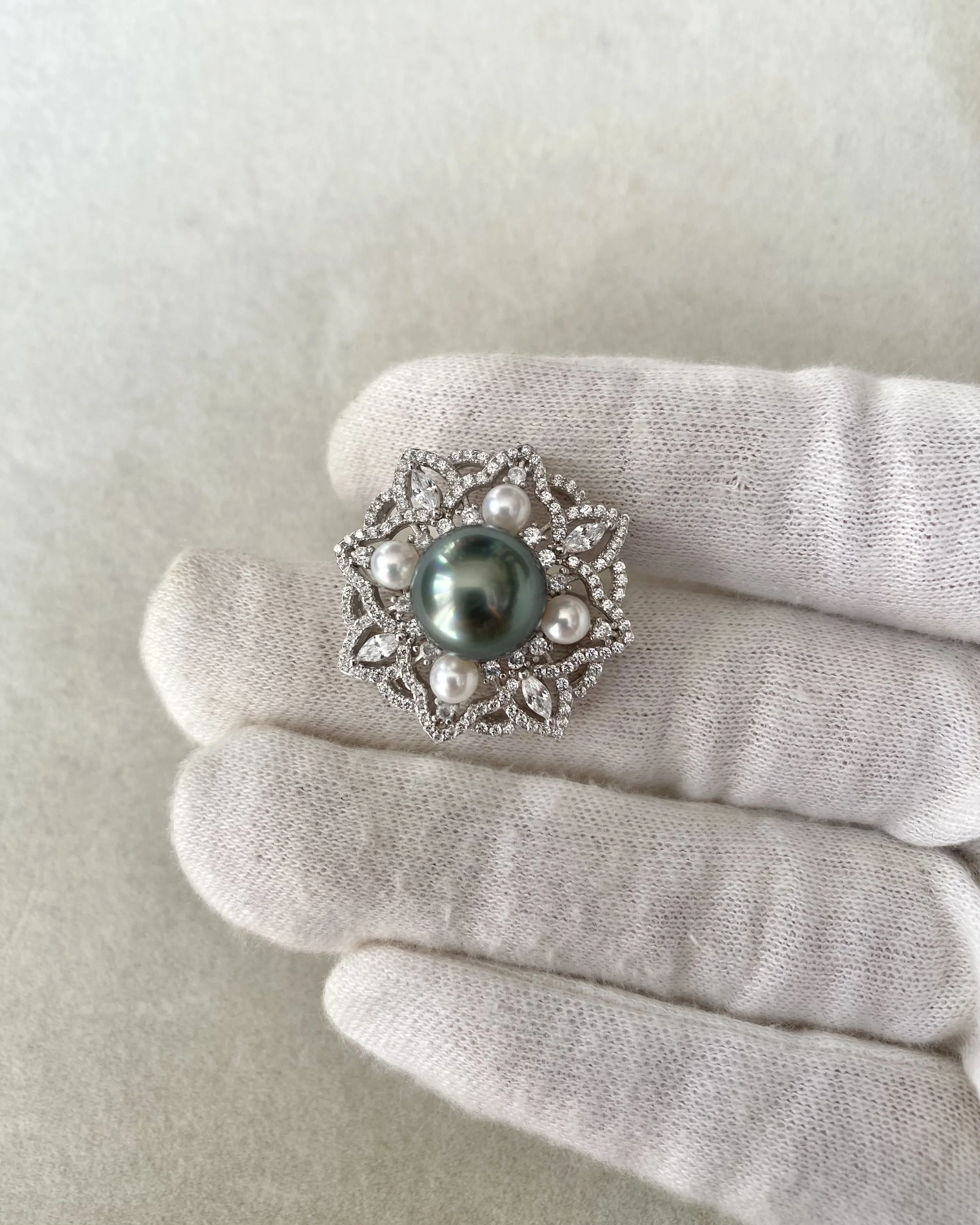 Rare 2-in-1 Brooch & Pendant, Dark Peacock Green Tahitian South Sea Pearl_Japanese Sairindama Akoya, Ornate Floral Starburst S925