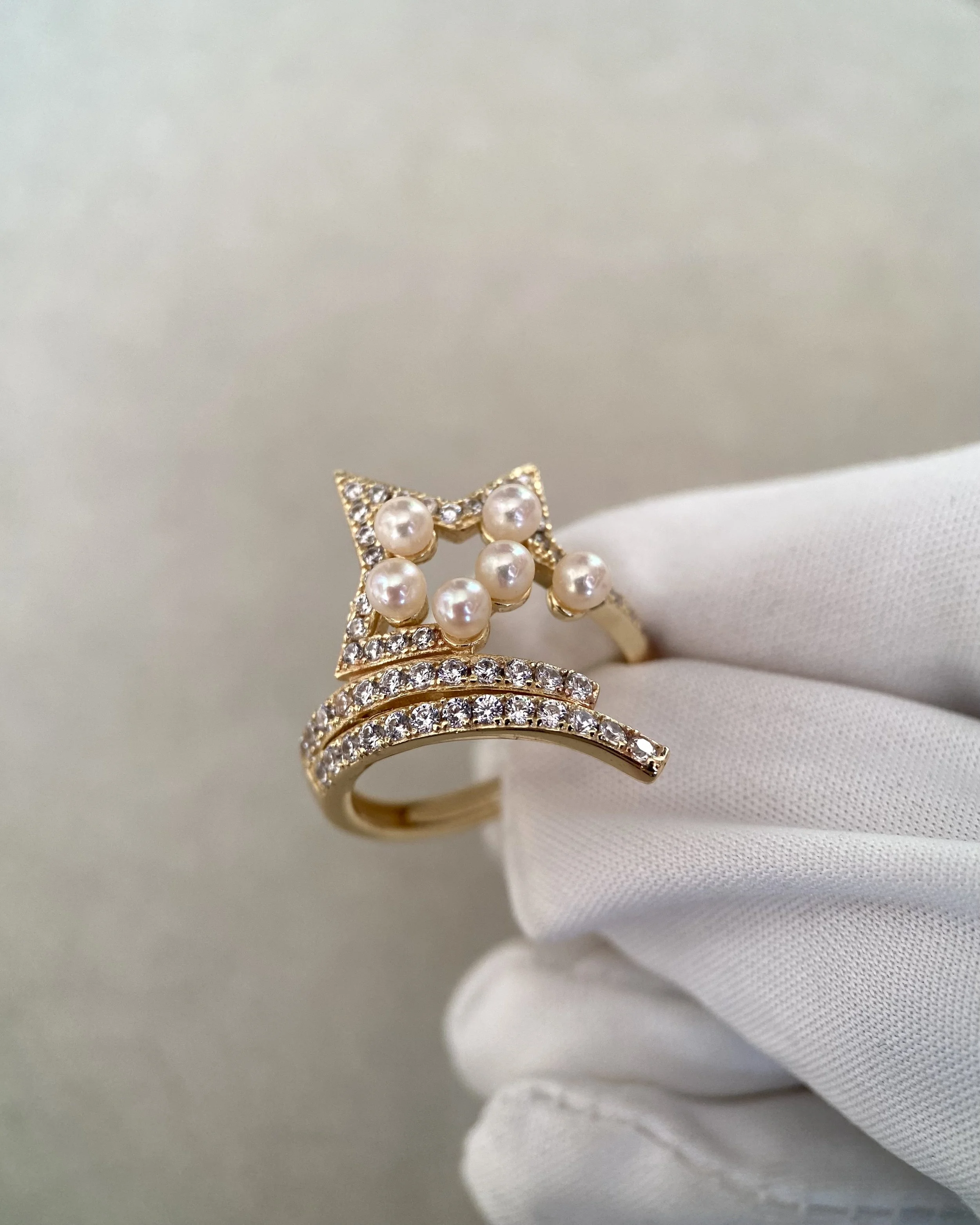 Premium Mini Japanese ‘Golden Dawn’ Creamy-Gold Akoya Pearl Ring 3–3.5mm, Shooting-Star Pavé CZ Starburst Setting in S925 Silver Starlit Pearls
