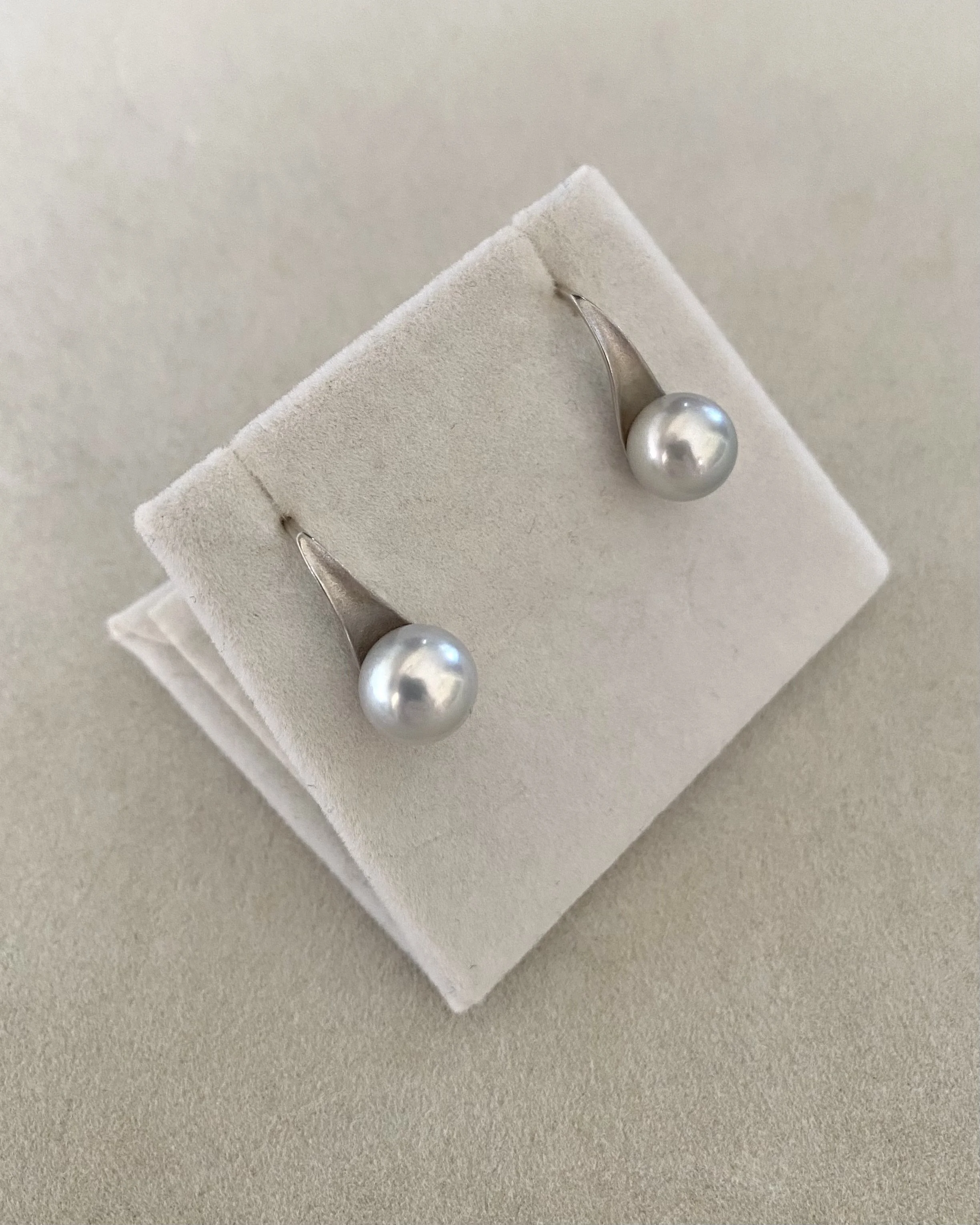 8.1mm Silver-Grey Blue Japanese Madama Akoya Pearl Hook Earrings, Mirror Lustre, Sculptural Satin-Brushed S925 Silver, Show Piece Starlit Pearls