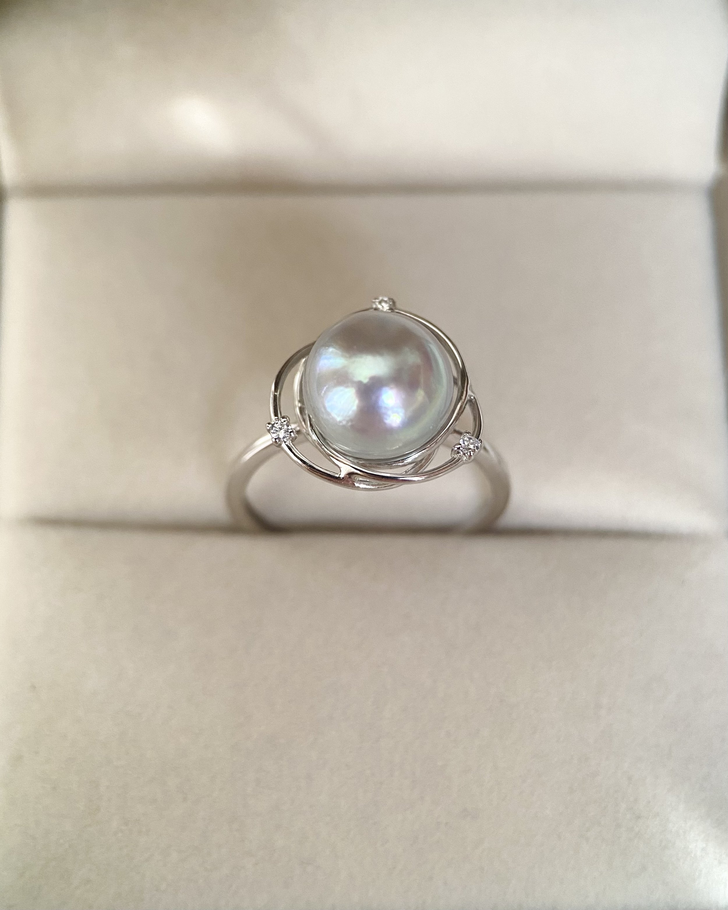Giant 9.2mm Natural Crystal Silver-Grey Japanese Madama Akoya Pearl Ring, Rainbow Overtones, Celestial Orbit-Inspired S925 Silver Starlit Pearls