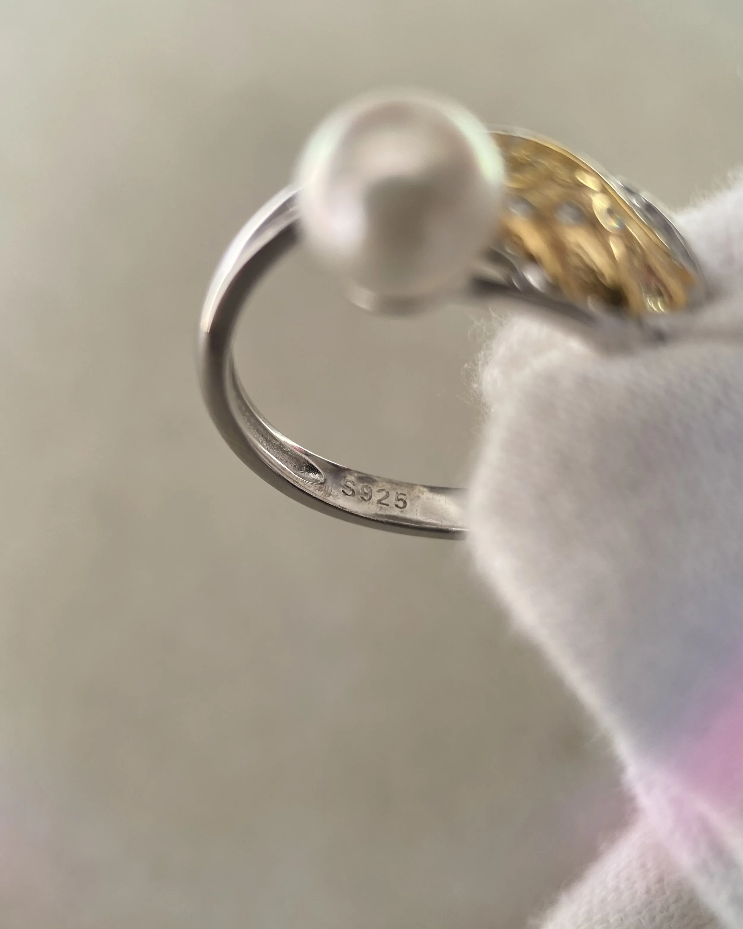 6A Japanese Classic White Akoya Pearl Ring 7.8mm, Textured Sculptural Gold Leaf Design, Adjustable S925 Silver, Jewellery Exhibition Piece Starlit Pearls