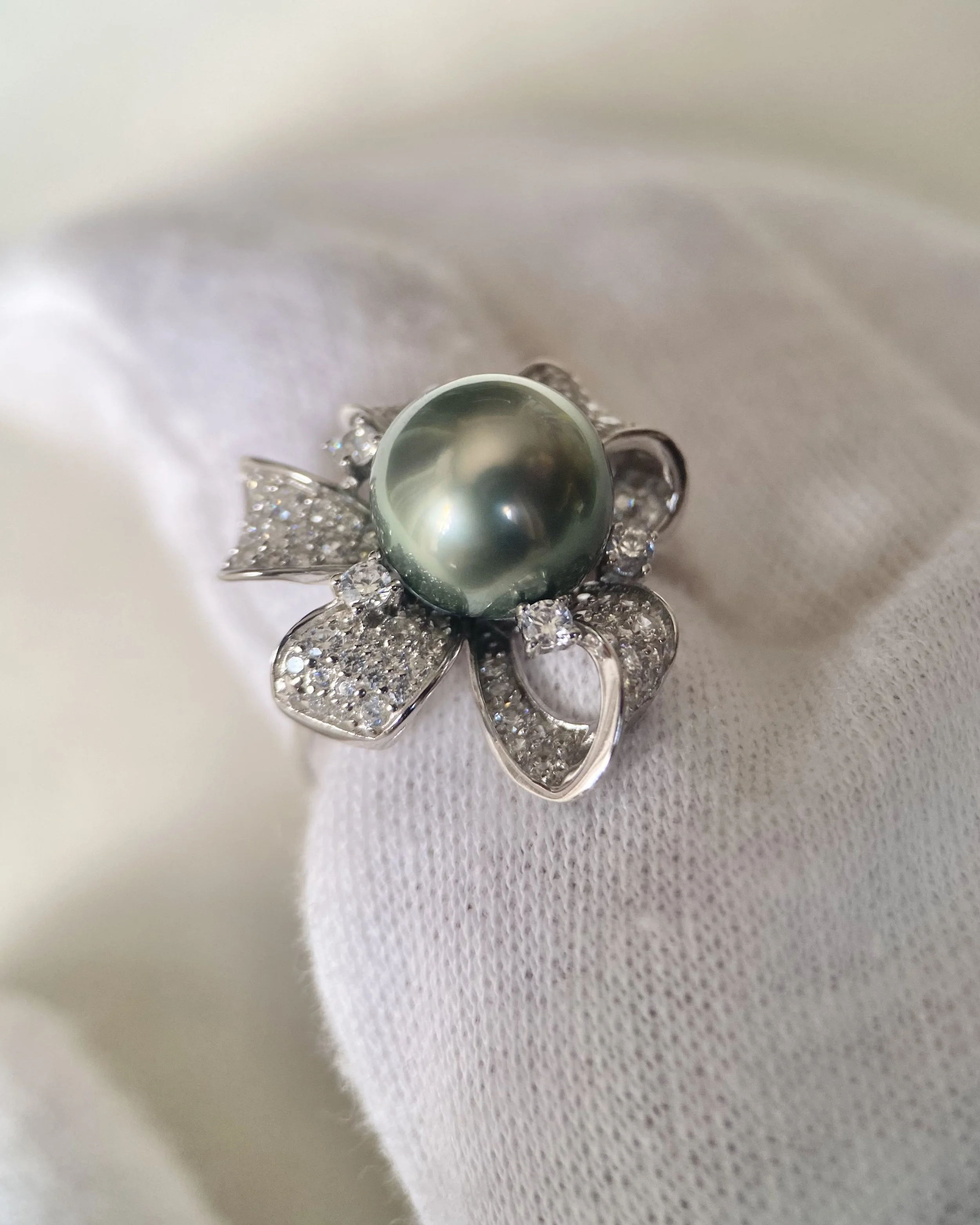 Exceptional Metallic Peacock Green Tahitian South Sea Pearl Ring 10.3mm, Adjustable S925 Sterling Silver Floral Petal Pavé Design Starlit Pearls