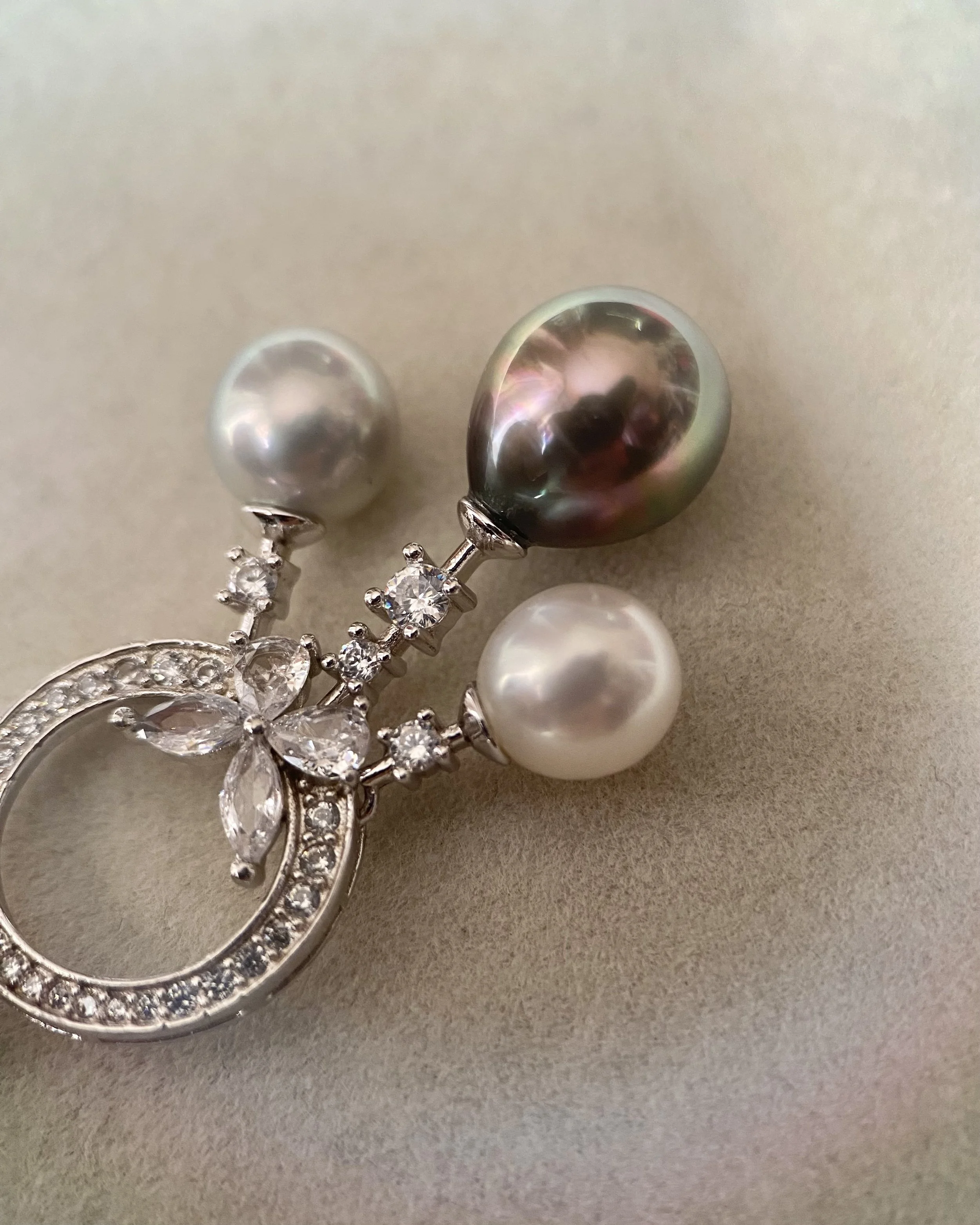 11.5mm Tahitian Peacock Green Baroque South Sea Pearl Pendant, 8mm Japanese White_Silver Madama Akoya Pearls, 925 Dreamcatcher Design Starlit Pearls