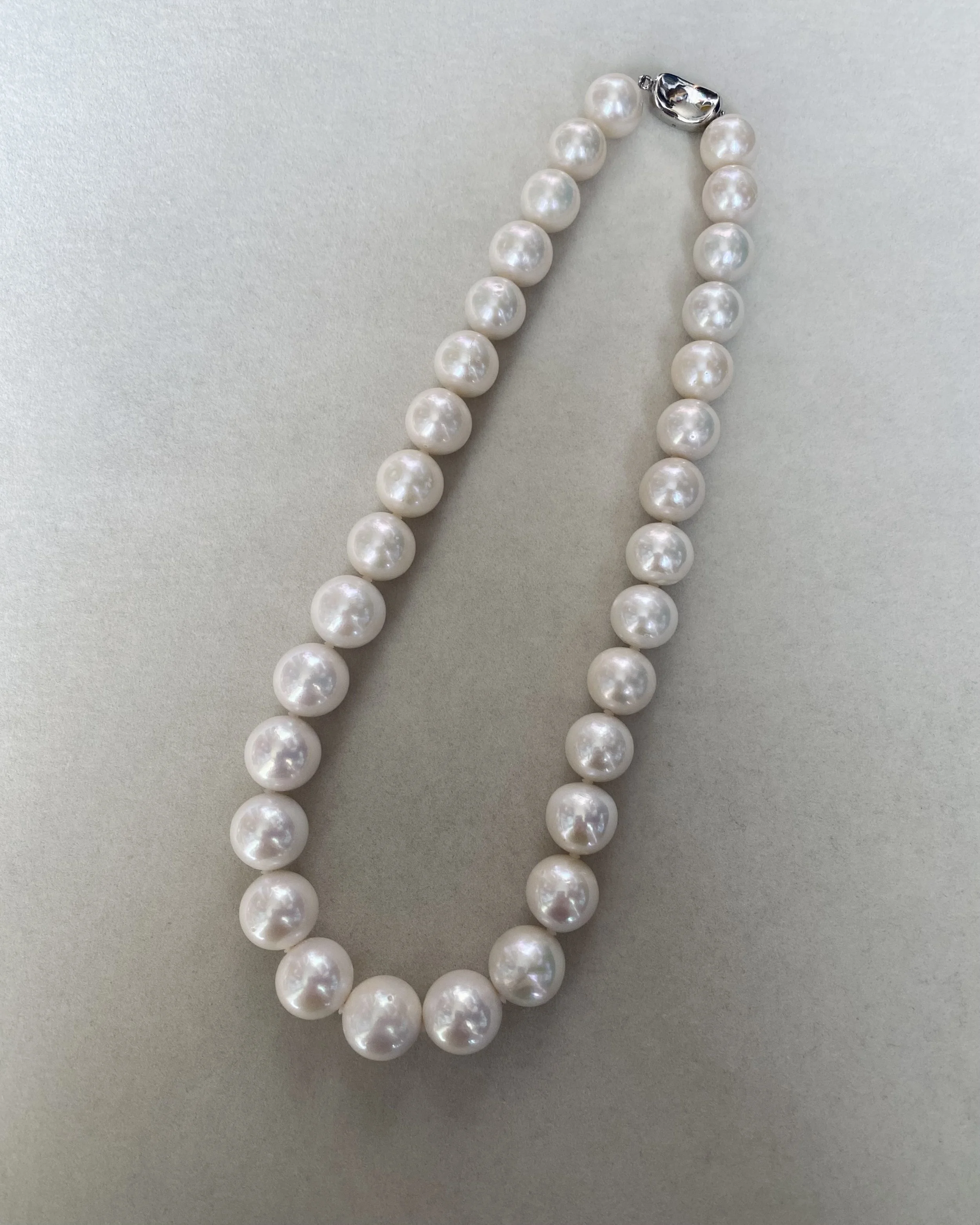 Luxurious Giant 12-14.5mm High-Lustre Freshwater Cultured Pearl Necklace - Ivory White, Gentle Pink Overtone, Graduated Design, S925 Clasp