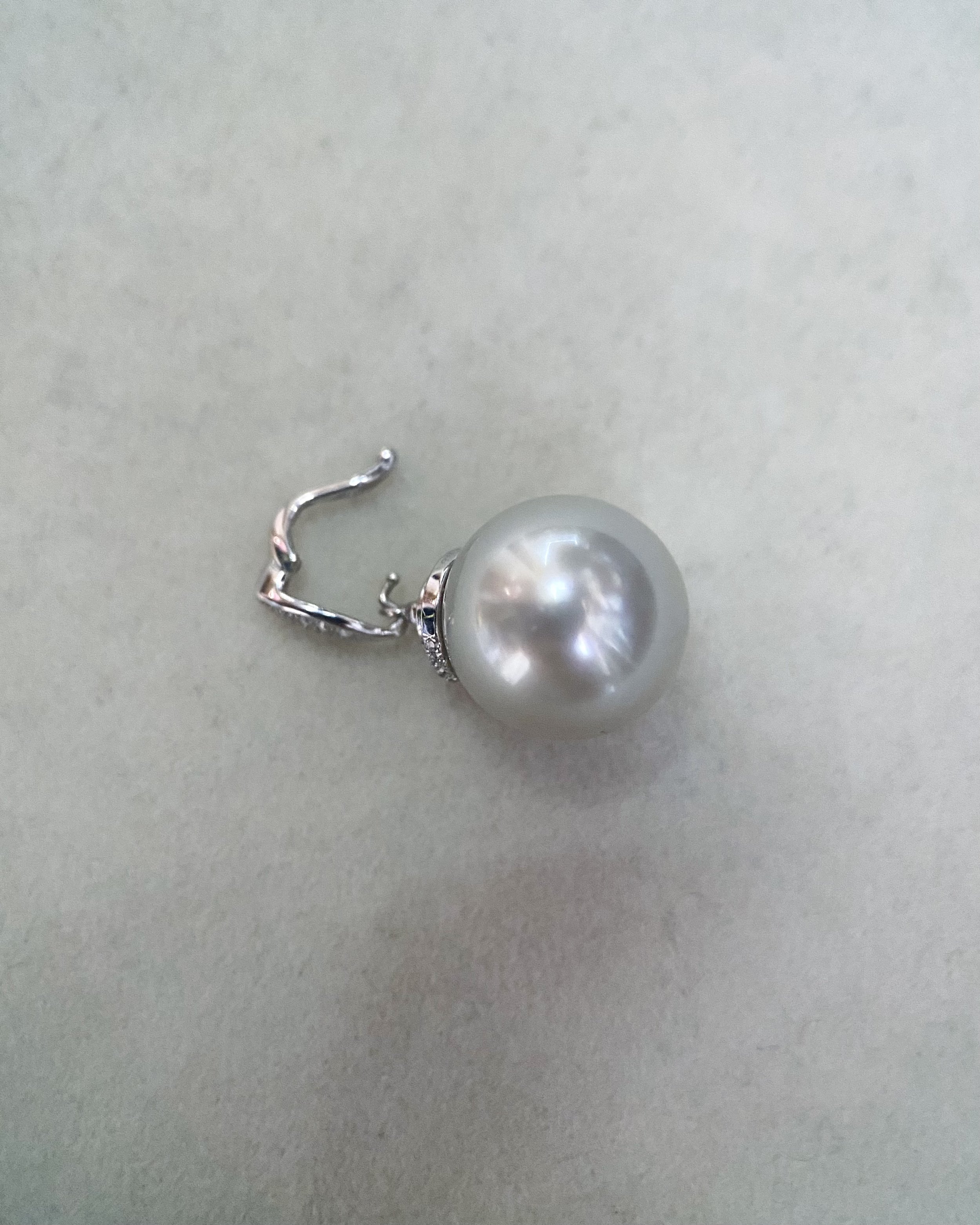 Aurora Venus Gr. Flawless 11mm Rare Cool-Toned Silver White Australian South Sea Pearl Pendant, 18K Solid White Gold Detachable Bail Clasp Starlit Pearls