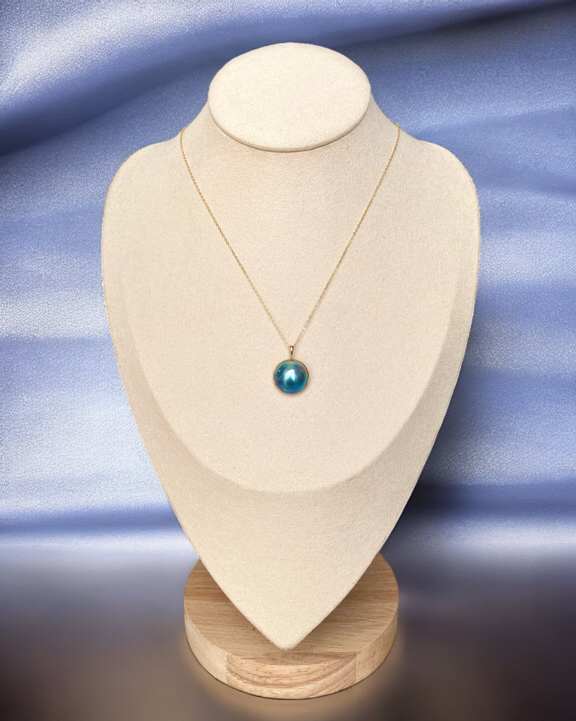 Rare 15.5mm Peacock Blue-Green Japanese Amami Oshima Round Mabe Pearl Pendant, Iridescent Aurora Overtones, Thick G18K Solid Gold Fitting Starlit Pearls