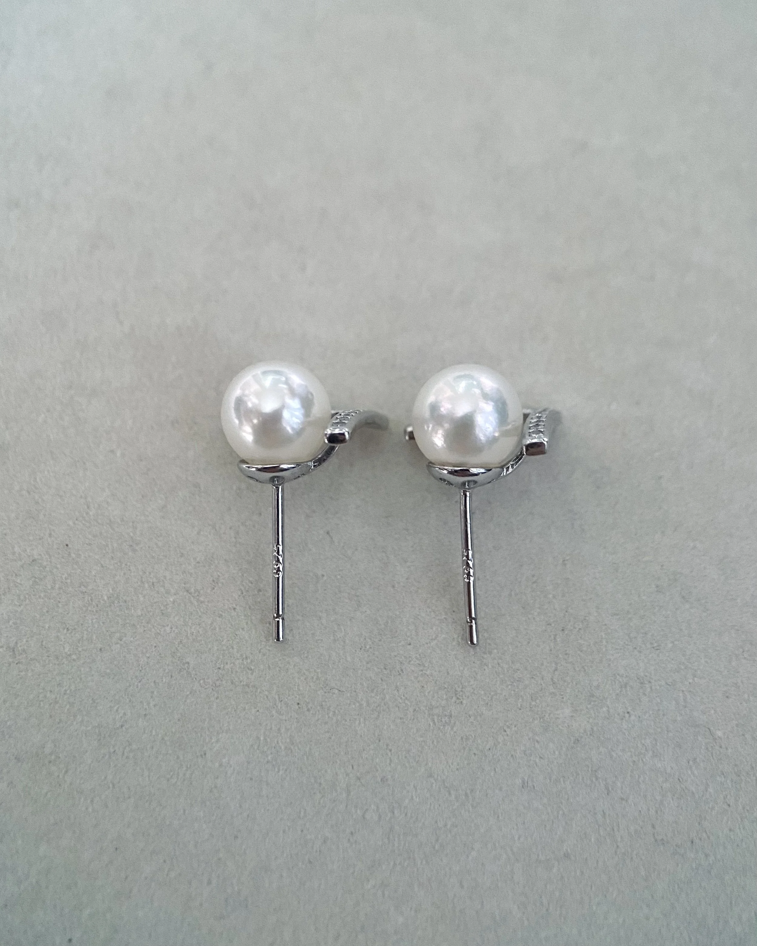 7.5mm Japanese Akoya Pearl Earrings, Bright White with Mirror-Like Aurora Lustre, Delicate V-Shaped S925 Setting, High-Quality Pearls