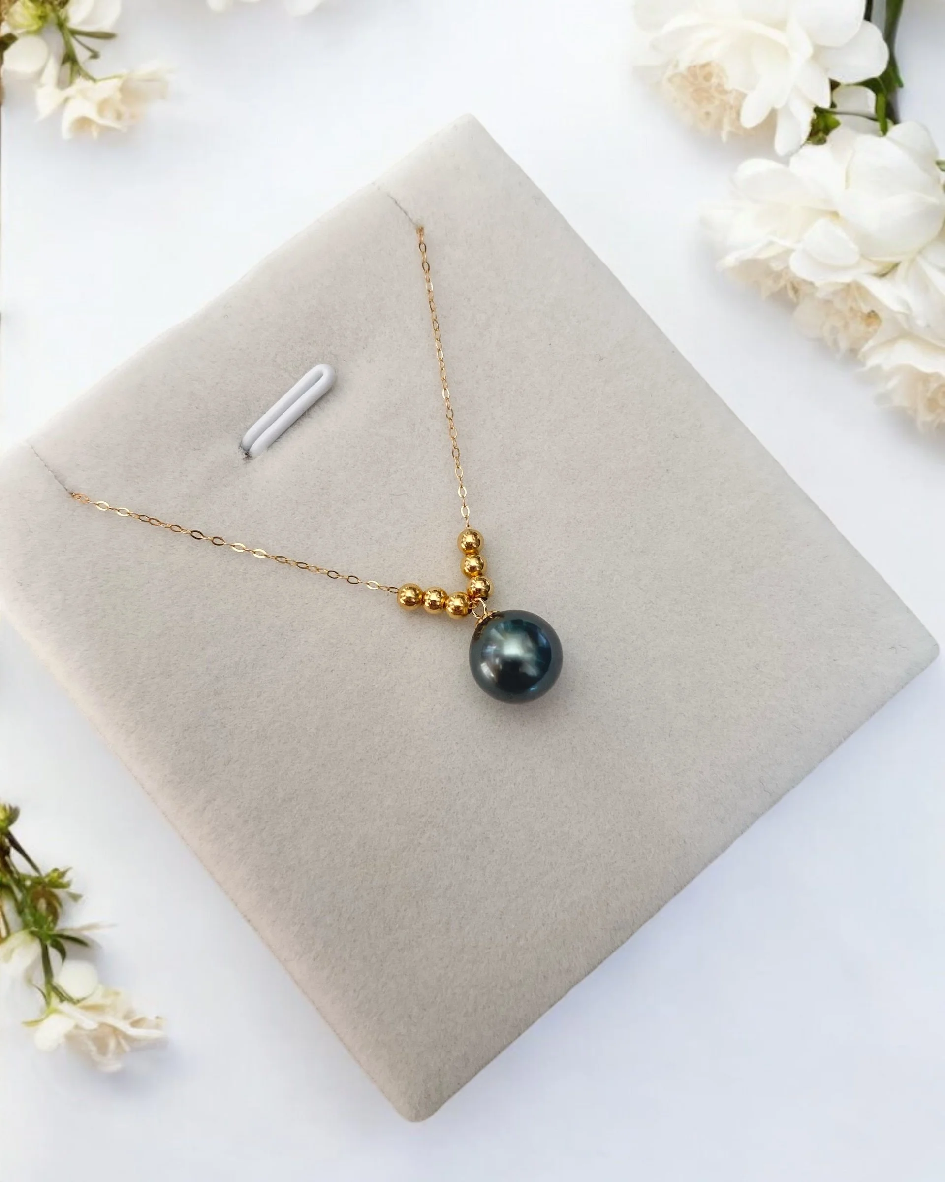 Exquisite 8mm Tahitian Black South Sea Pearl Pendant Necklace, Dark Teal Green Overtone, 18K Gold Chain and Bead Accents, Flawless Round