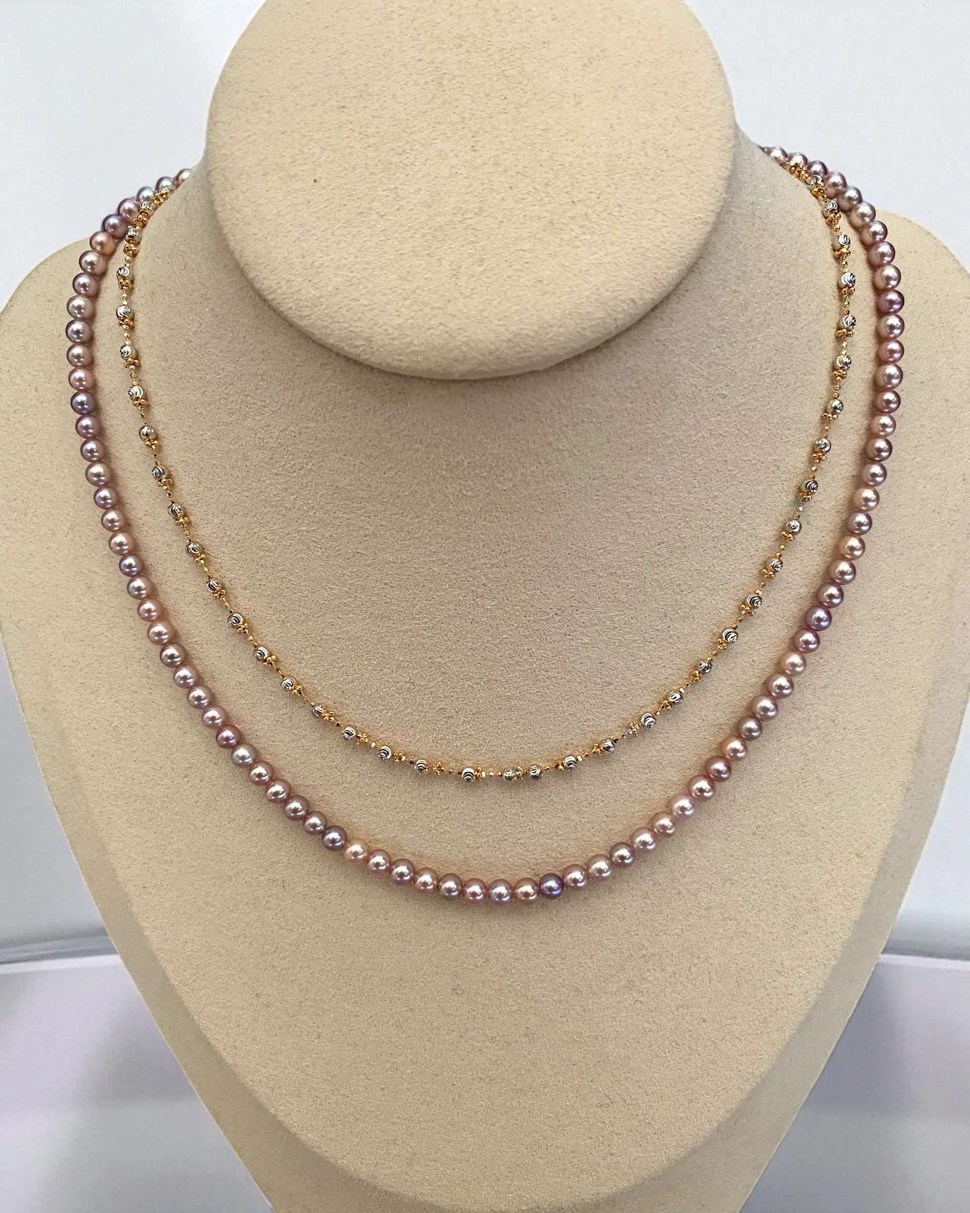 Top-Gr 4–4.5mm Mauve-Pink Freshwater Pearl Necklace, Dreamy Aurora Pastel Shifts, Thick 18K White Gold Adjustable Clasp, Playful Luxury