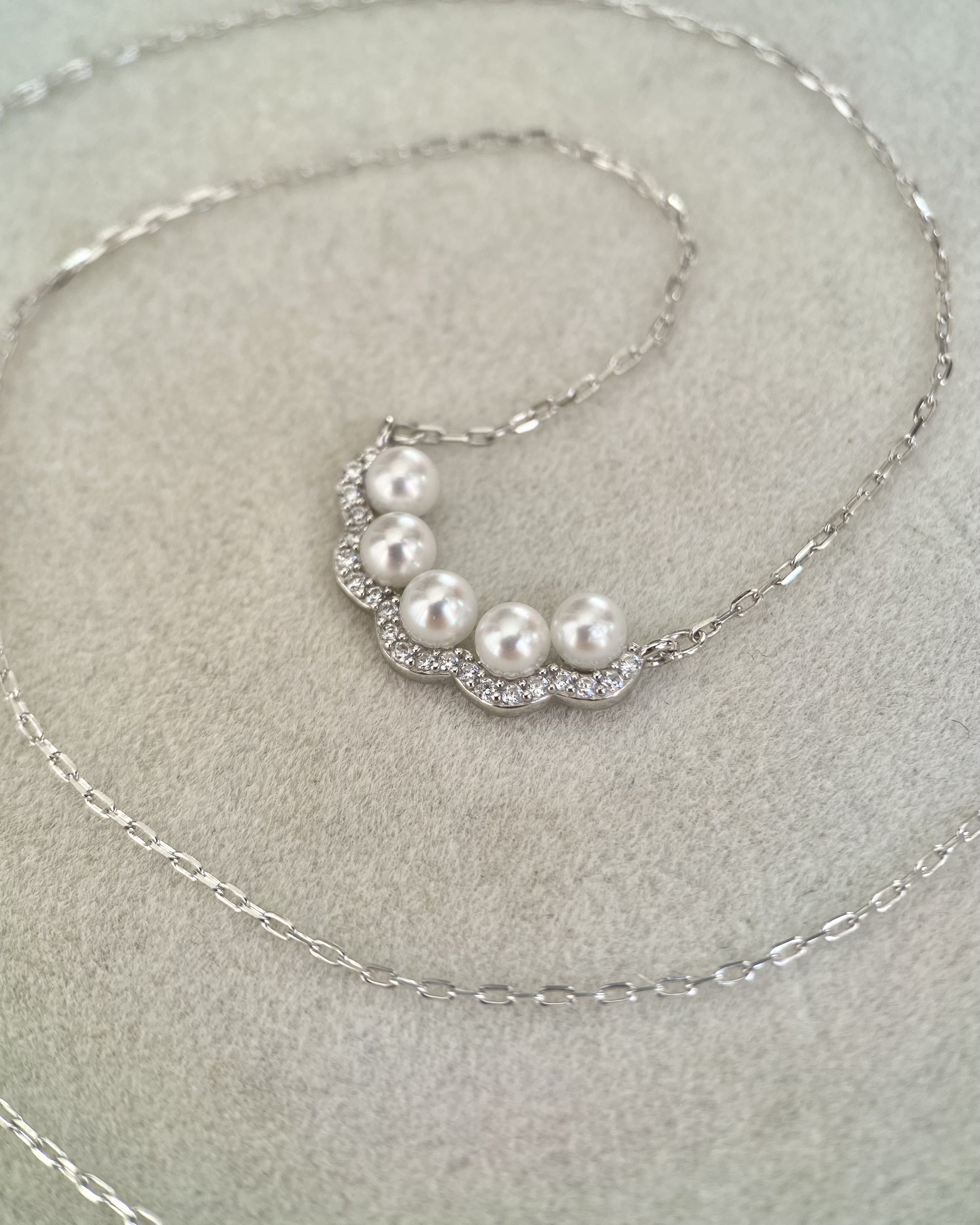 Top Gr Japanese White Sairindama Akoya Pearl Pendant Necklace 3.5–4mm , Sweet Pea Design with Sparkling CZ, S925 Silver, Show Piece Starlit Pearls