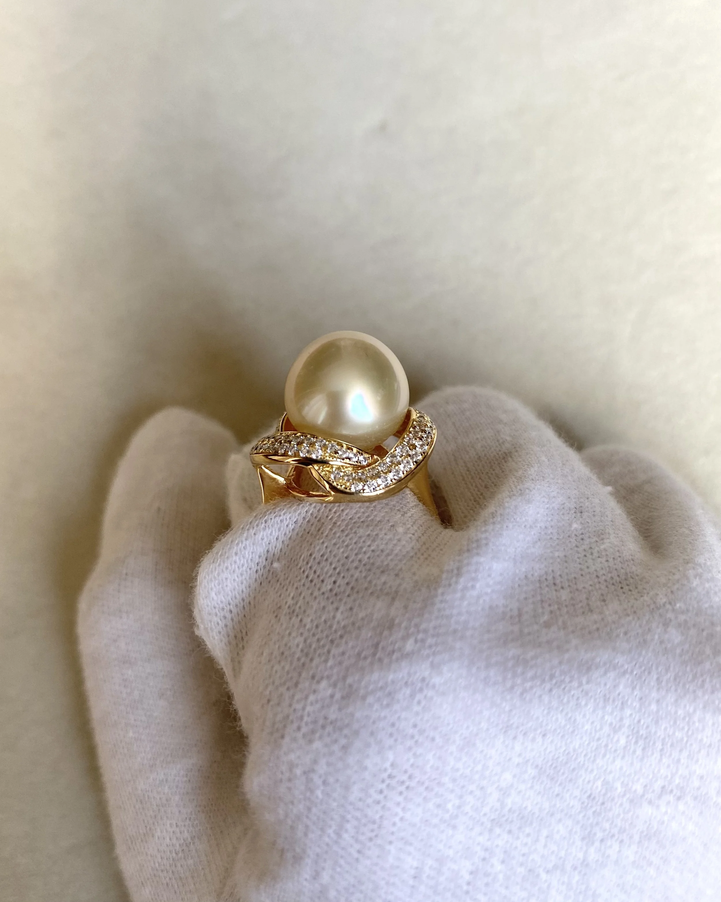 Premium Golden South Sea Pearl Ring 12.3mm, Flawless Crystal-Clear Gem Lustre, Luxurious Sculptural Pavé Crossover S925 Silver Design Starlit Pearls