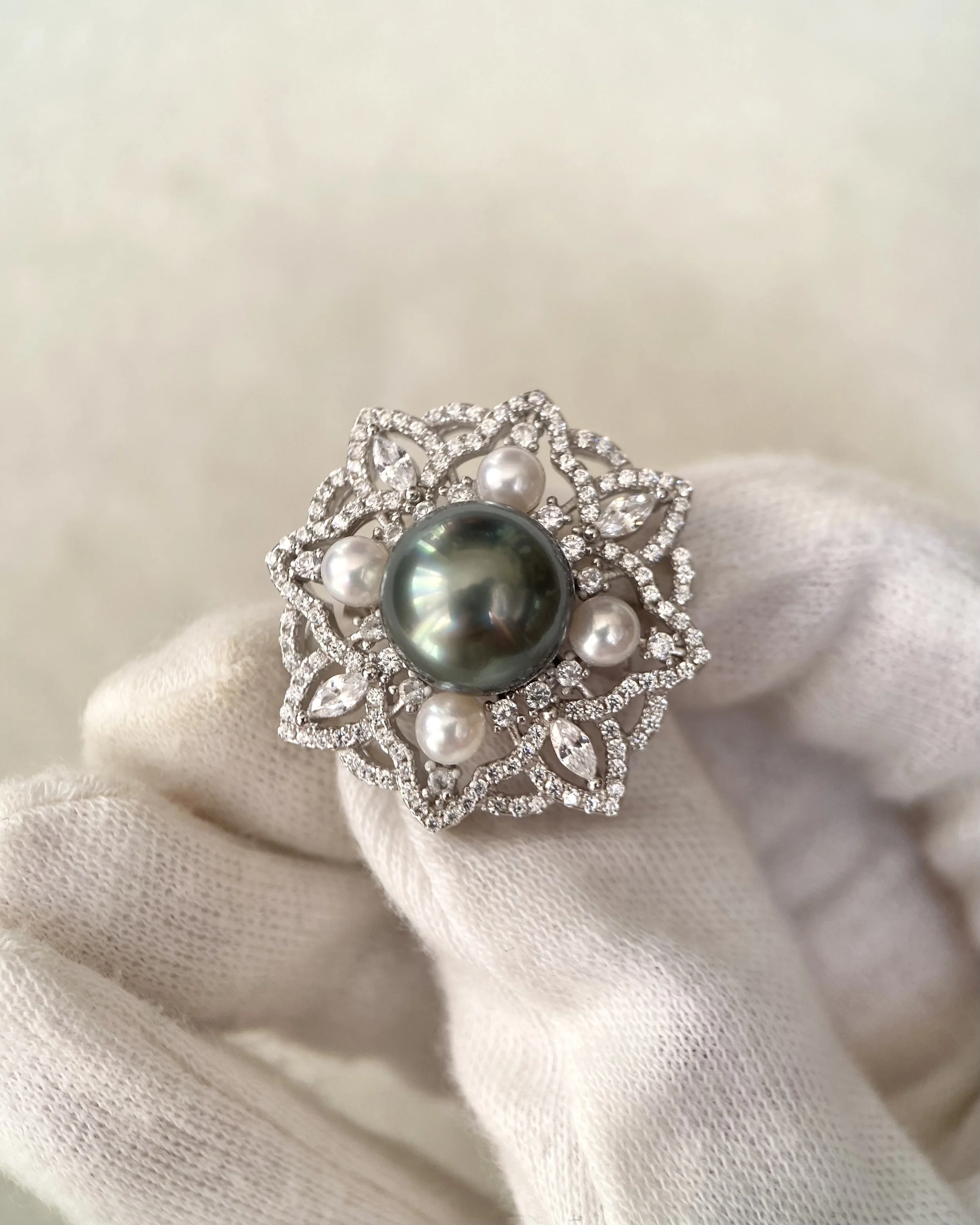 Rare 2-in-1 Brooch & Pendant, Dark Peacock Green Tahitian South Sea Pearl_Japanese Sairindama Akoya, Ornate Floral Starburst S925