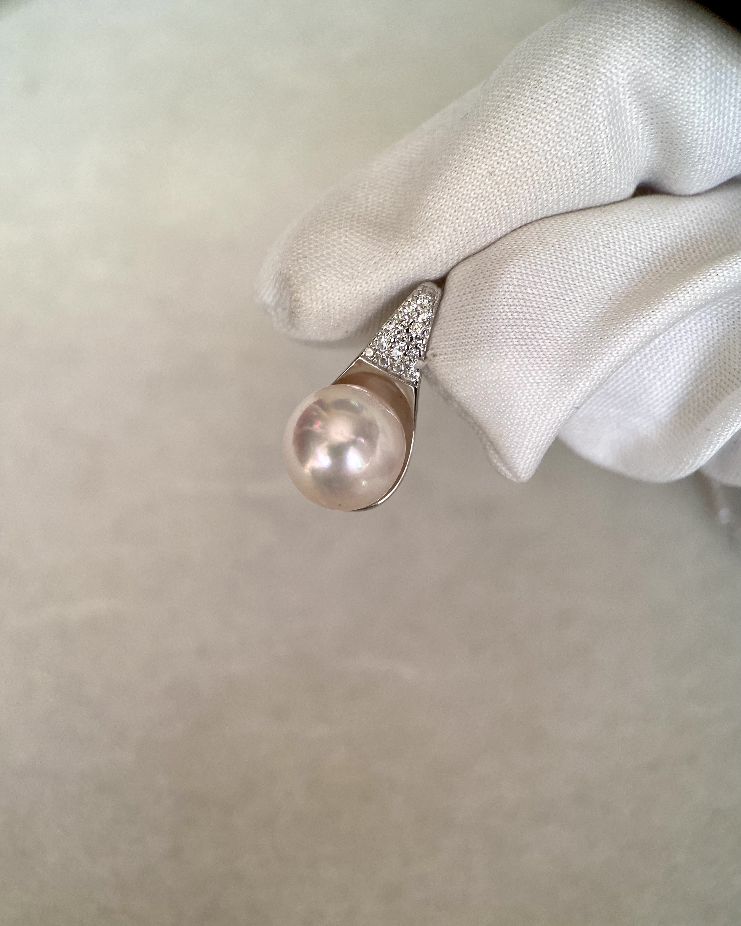 Rare Large 9mm Japanese Akoya Pearl Pendant, Dreamy Pink Overtones, S925 Silver Flowing Wave Design, HK International Jewellery Showpiece Starlit Pearls