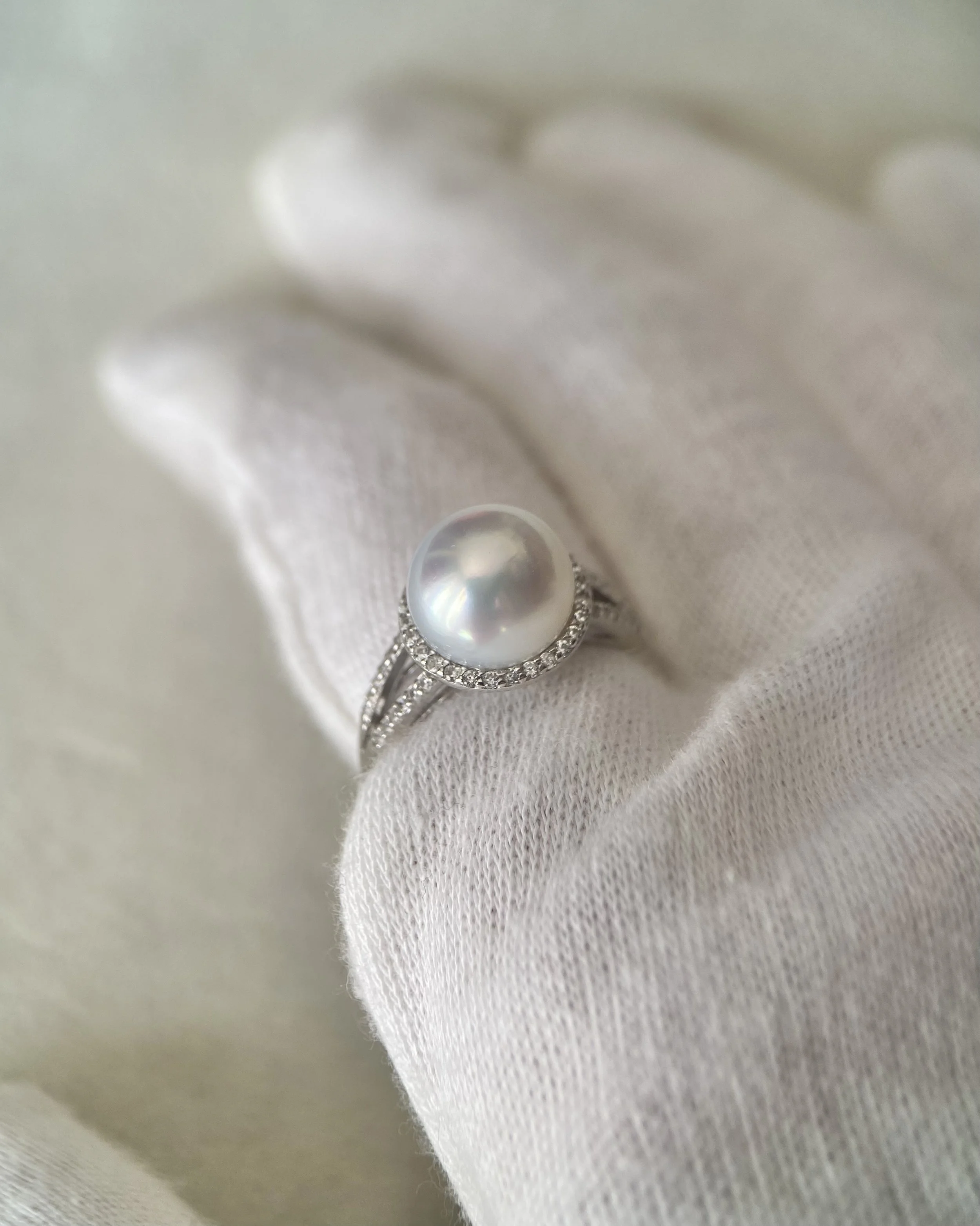 Silver White Australian South Sea Pearl Ring 9.8mm, Sparkling Halo & Split-Shank Design, Adjustable S925, Jewellery Exhibition Piece Starlit Pearls
