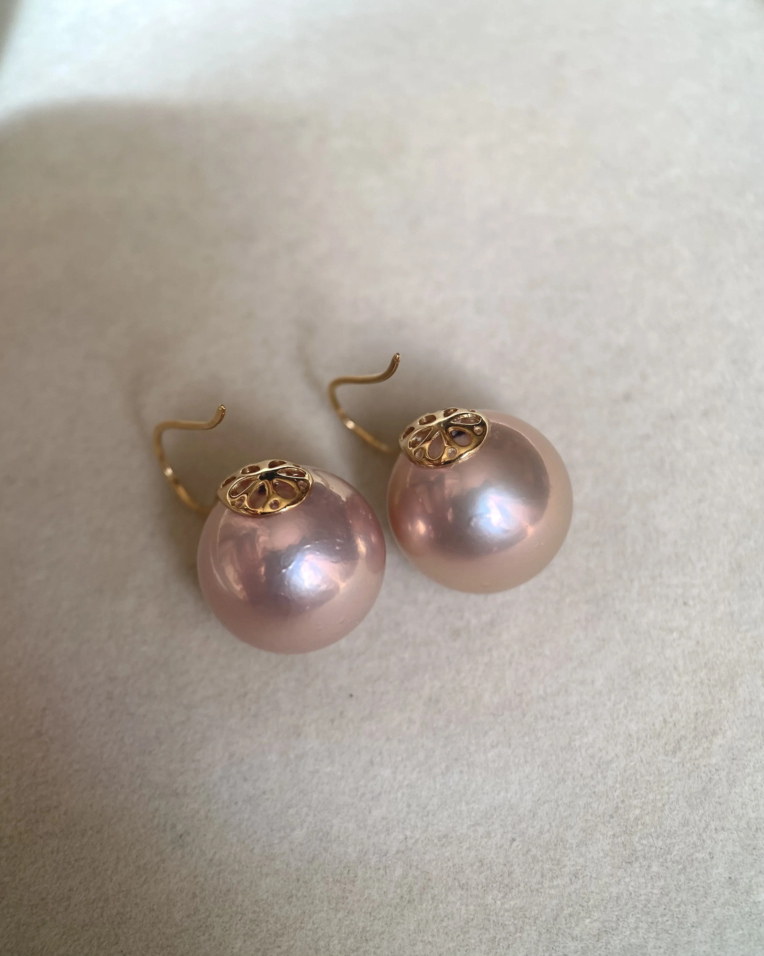 13.1mm Natural Rose-Lavender Freshwater Pearl Earrings, Candy Iridescence & Thick 18K Solid Gold Hooks Starlit Pearls