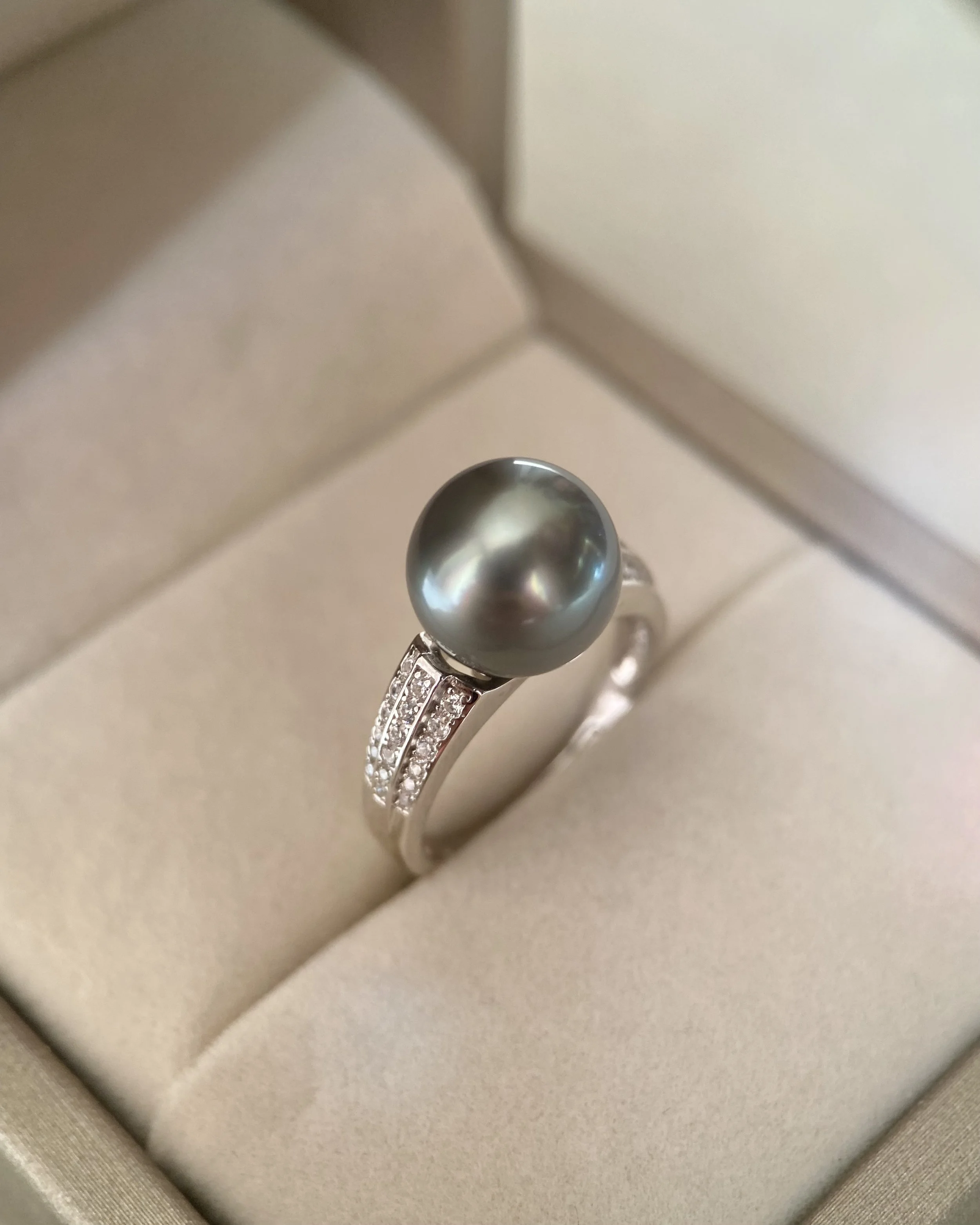 Tahitian South Sea Pearl Ring, Architectural S925 Silver Pavé Design, 10.3mm Smoky Peacock Tahitian Pearl, Jewellery Exhibition Piece Starlit Pearls