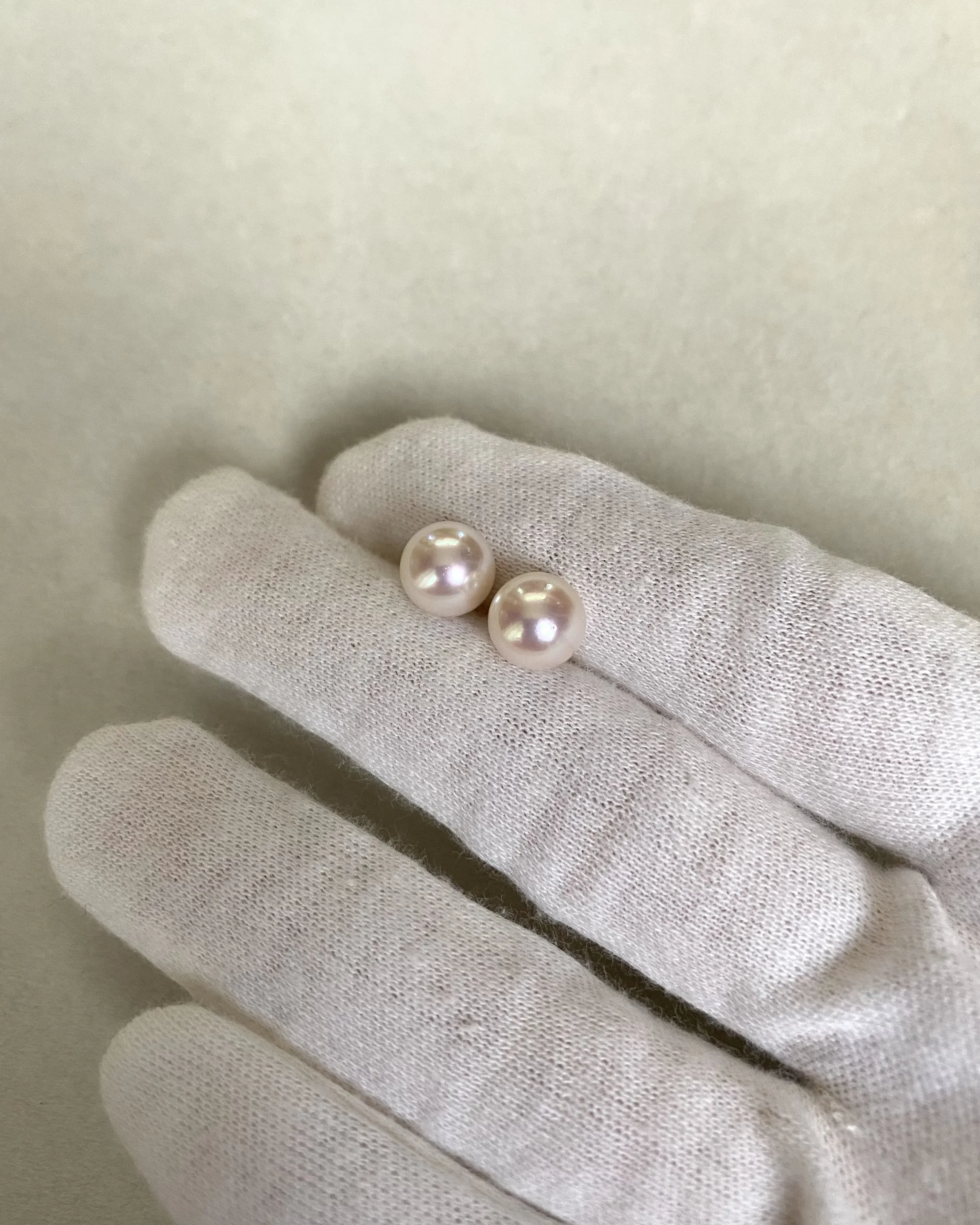 18K Solid Gold_Rare 8.5mm Sakura-Pink Japanese Koshimono Akoya Pearl Earrings, Tennyo Quality with 6A Aurora Lustre Starlit Pearls