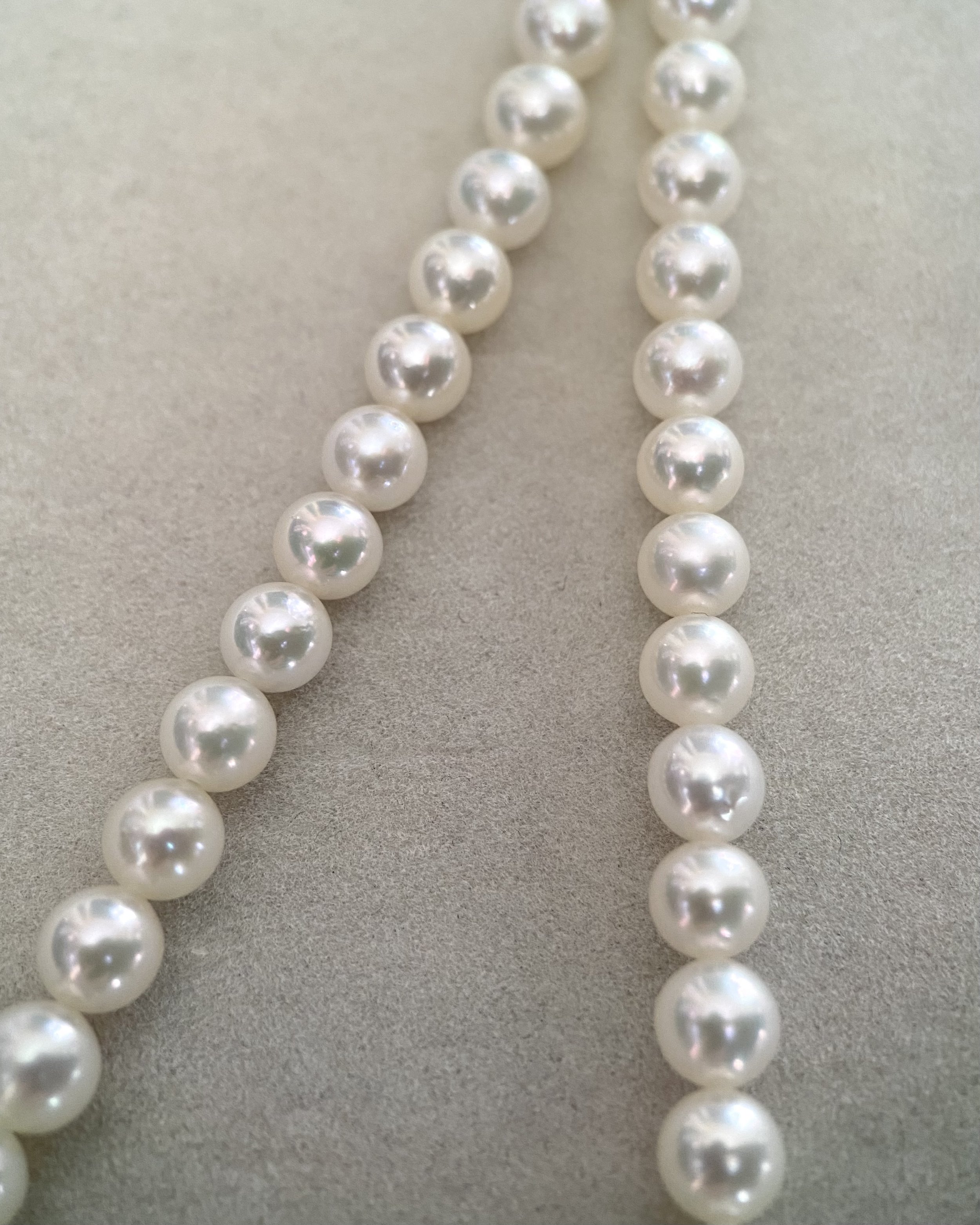 Extremely Rare Top-Grade 5.5-6mm Japanese Bright White Koshimono Akoya Pearl Necklace, Pearl Institute Certified, Japan-Made 18K Gold Clasp Starlit Pearls