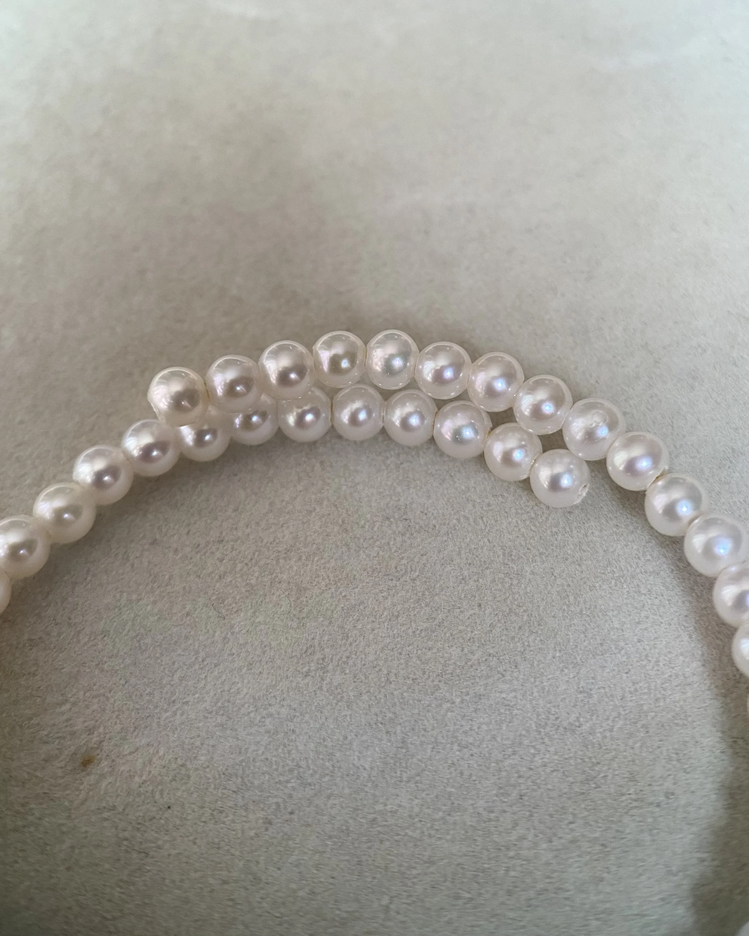 Specially Selected Japanese Silver-White Madama Akoya Pearl Bracelet 7.8mm, Mirror Lustre,Freshwater Pearls, Faceted 18K Gold Accents Starlit Pearls
