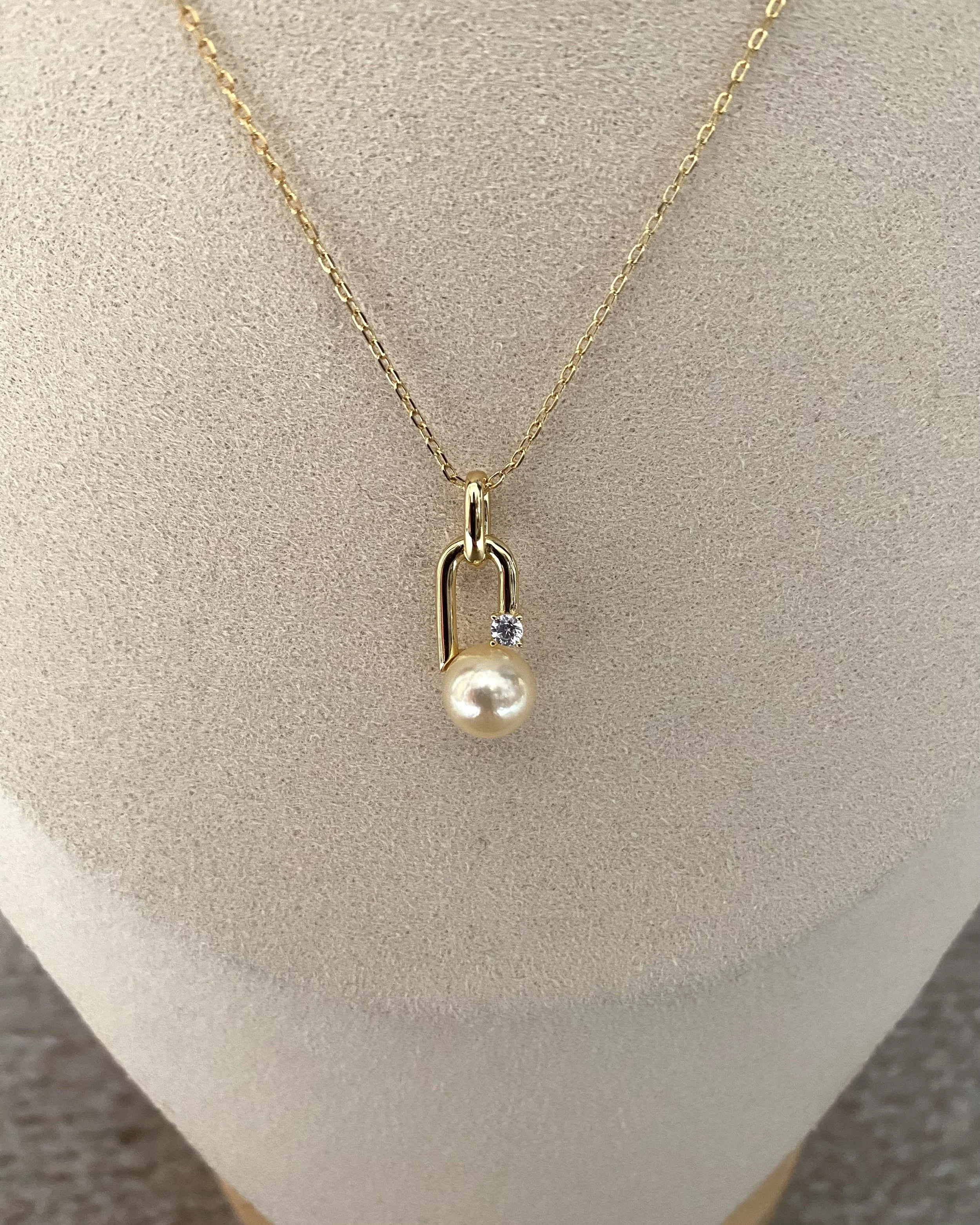 7.5mm Japanese “Golden Dawn” Akoya Pearl Pendant Necklace, Creamy-Gold, Paperclip-Style w/ Sturdy S925 Rolo Chain,Jewellery Showpiece Starlit Pearls