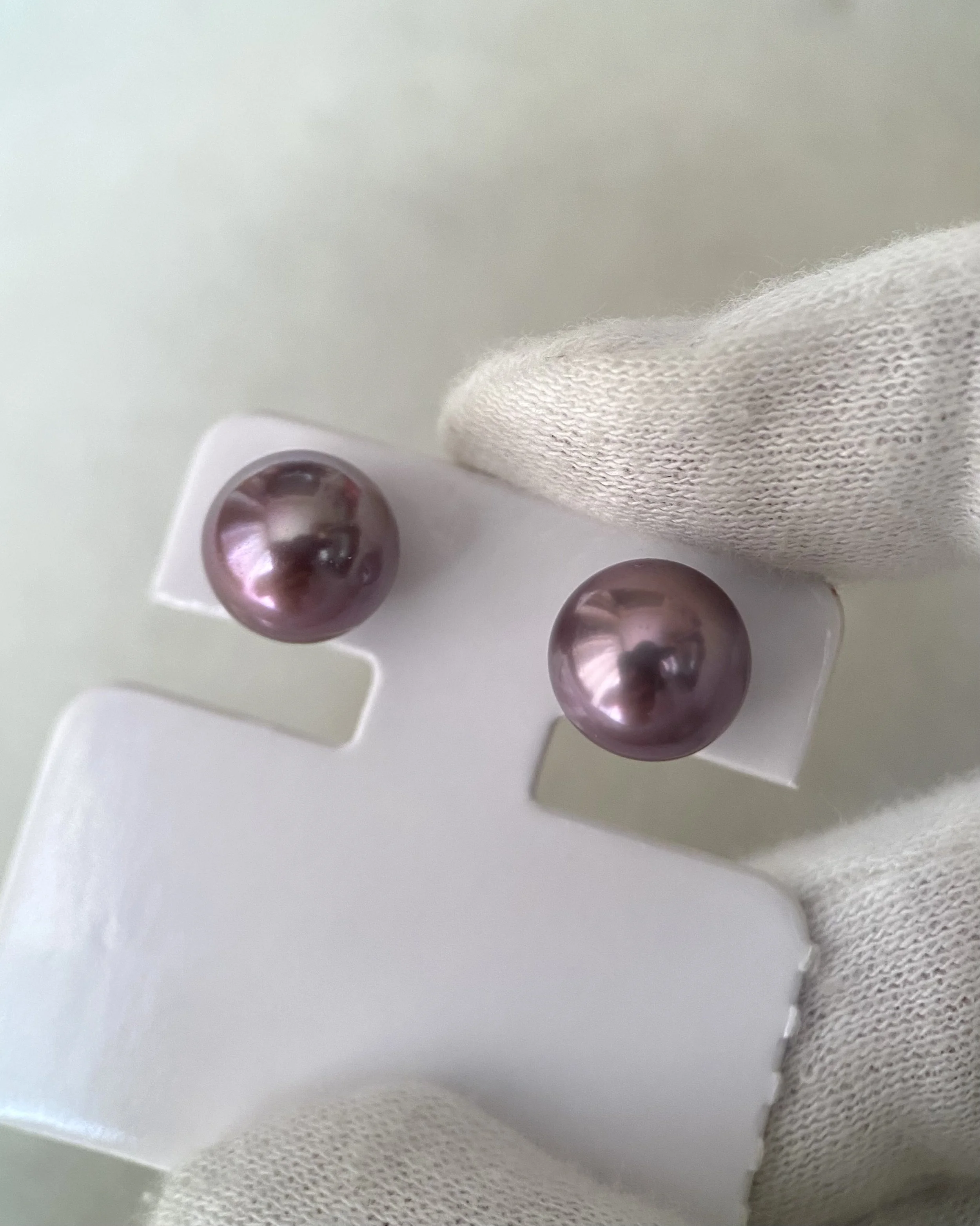 Solid 18K White Gold_Natural Wine Purple Freshwater Pearl Stud Earrings 9.5mm, Rich Metallic Lustre, Undyed Natural Colour Starlit Pearls