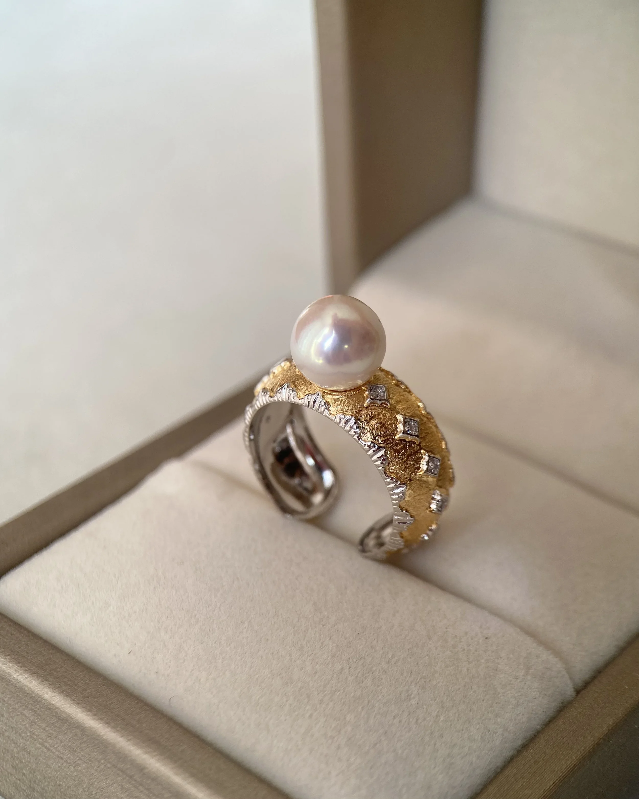 Rare Japanese White-Clear Akoya Pearl Ring 8.5mm, Soft Pink Overtone, Elegant Two-Tone Engraved S925 Silver Adjustable Wide Band Starlit Pearls