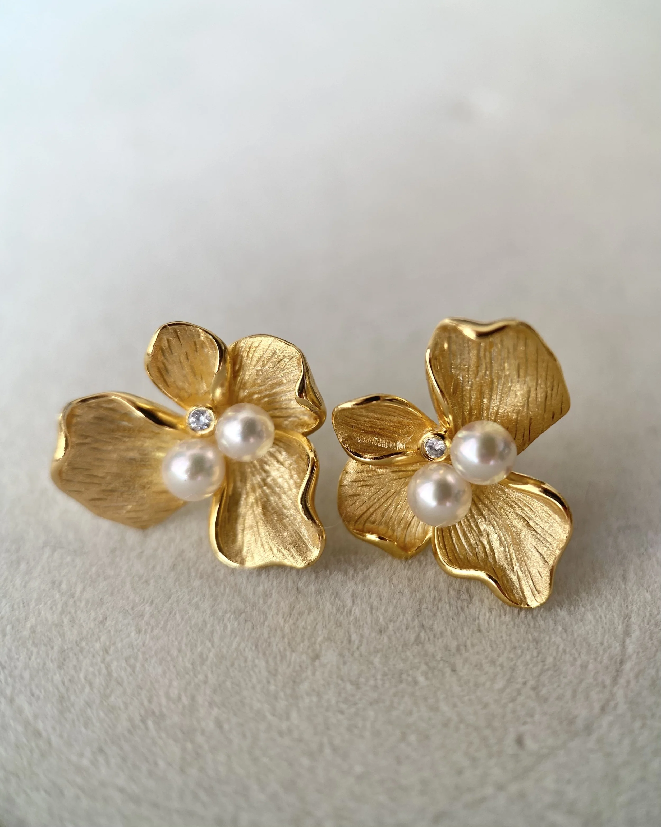 Top-Gr White Japanese Sairindama Akoya Pearl Floral Earrings, Sculptural S925 Silver Petals with Satin-Brushed Texture_CZ, Show Piece Starlit Pearls