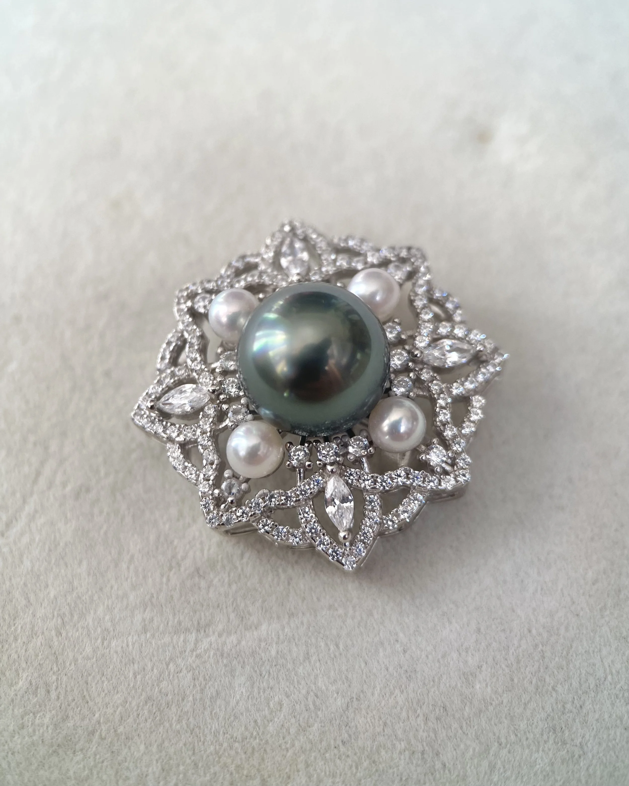Rare 2-in-1 Brooch & Pendant, Dark Peacock Green Tahitian South Sea Pearl_Japanese Sairindama Akoya, Ornate Floral Starburst S925