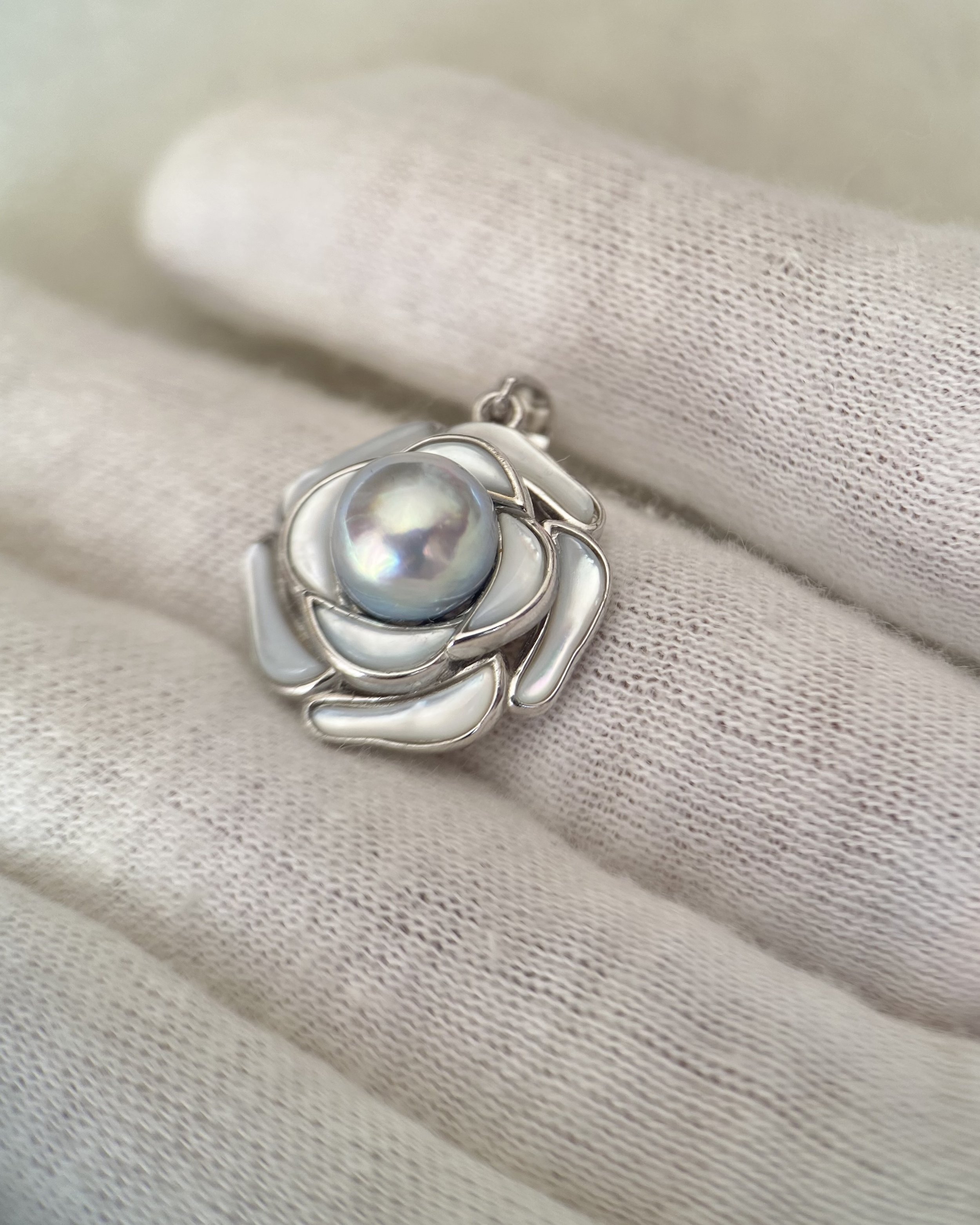 Premium Japanese Natural Silver Grey Blue Madama Akoya Pearl Pendant 8mm, Sculptural MOP Camellia S925 Silver Design, Rainbow Orient Starlit Pearls
