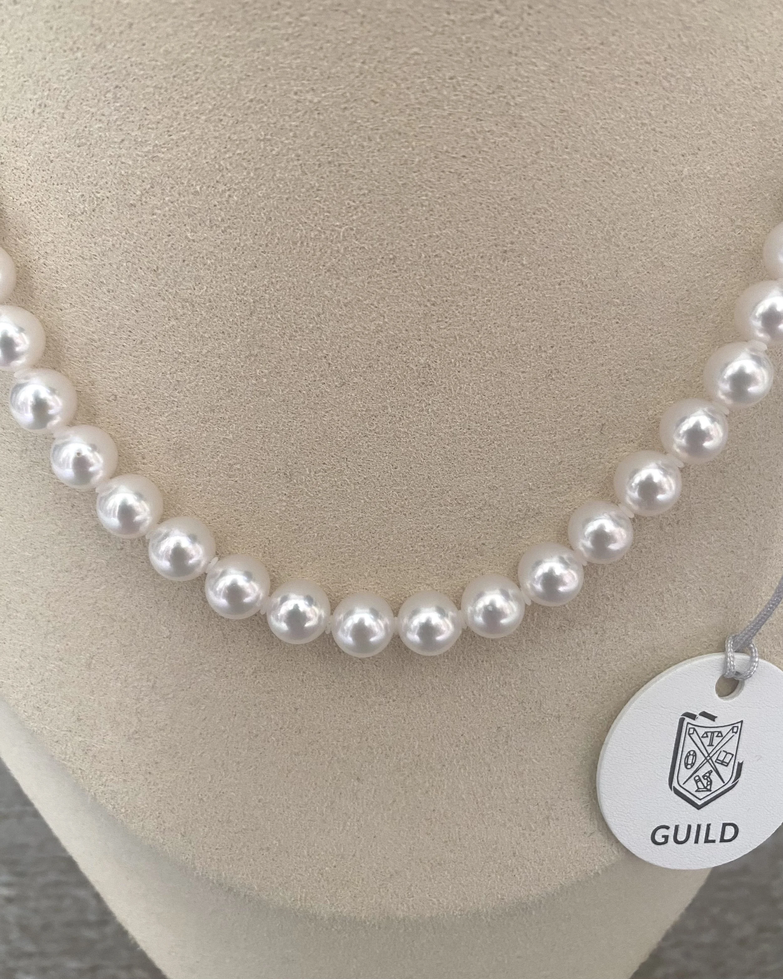 GUILD Certified Top-Gr Superior Snow White Japanese Akoya Pearl Necklace 7-7.5mm, Top Lustre, Orchid Black Mother-of-Pearl Clasp Starlit Pearls