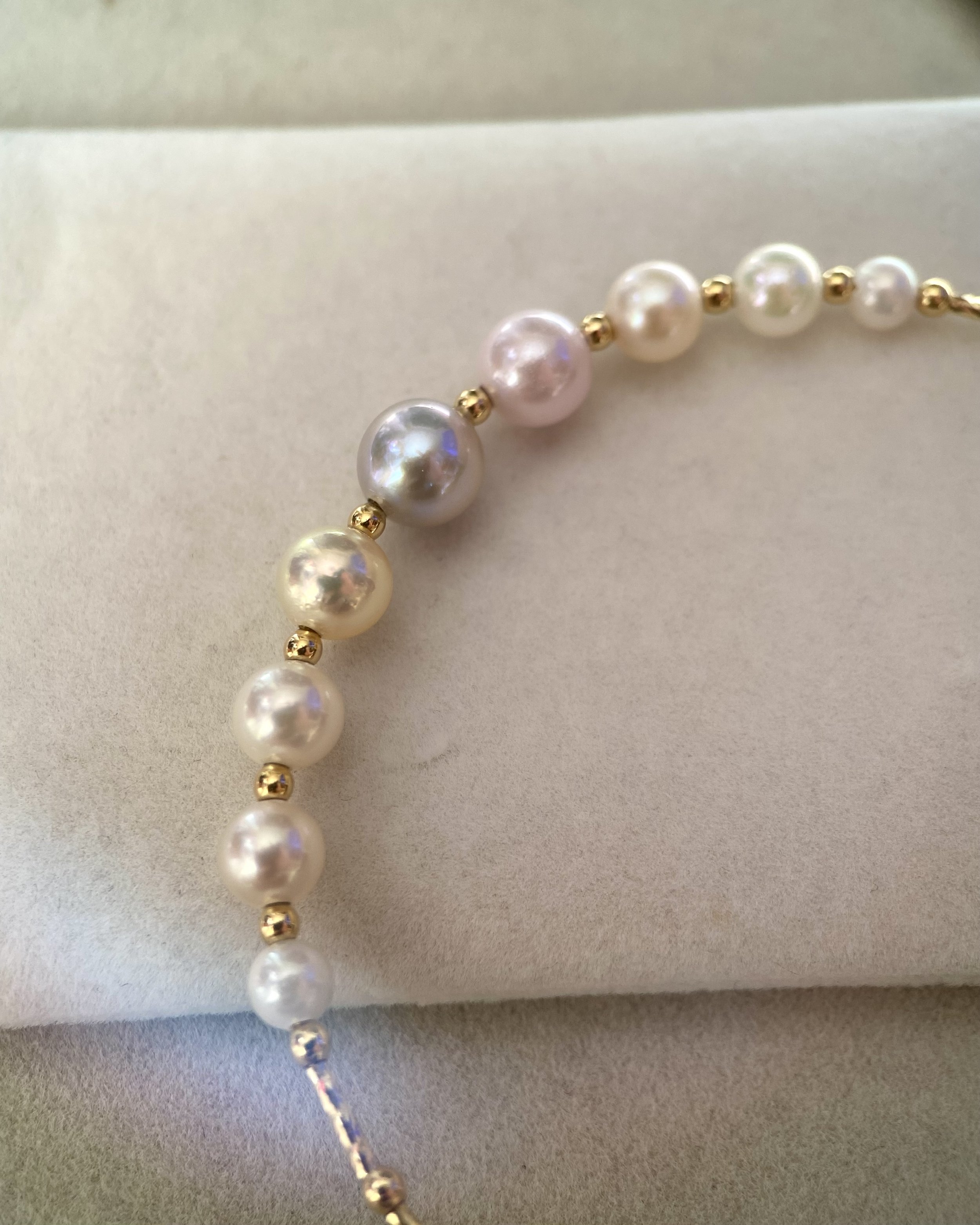 Solid 18K Gold_Premium Multi-Tone Japanese Akoya Pearl Bracelet – Madama Silver, Golden Dawn, Pink & White Pearls, Dreamy Gradient Harmony Starlit Pearls