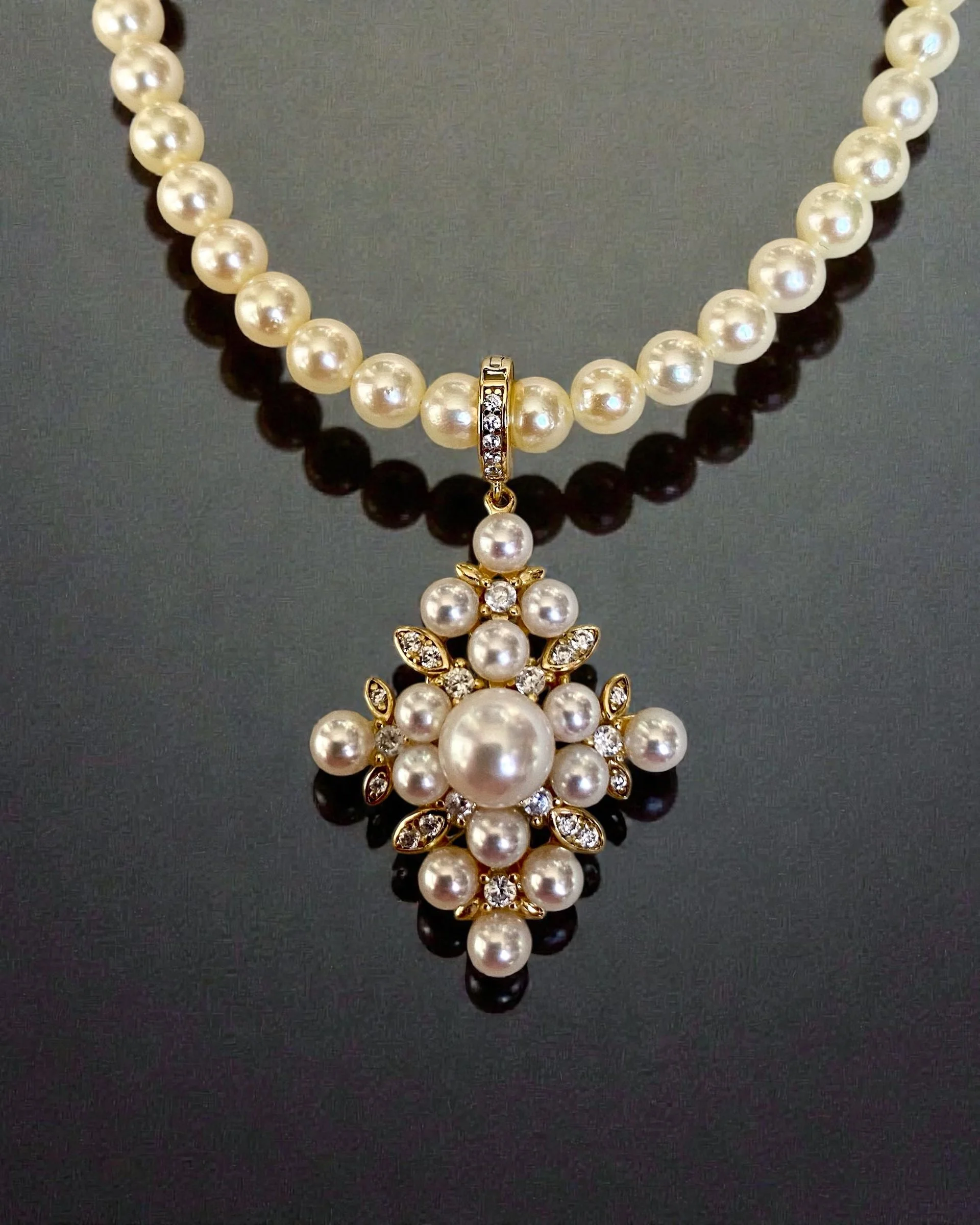 Top Gr. Japanese Sairindama Akoya Pearl Pendant – Radiant White w/ Dreamy Pink Overtones, 6A Lustre, S925 Regal Starburst Court, Showpiece Starlit Pearls