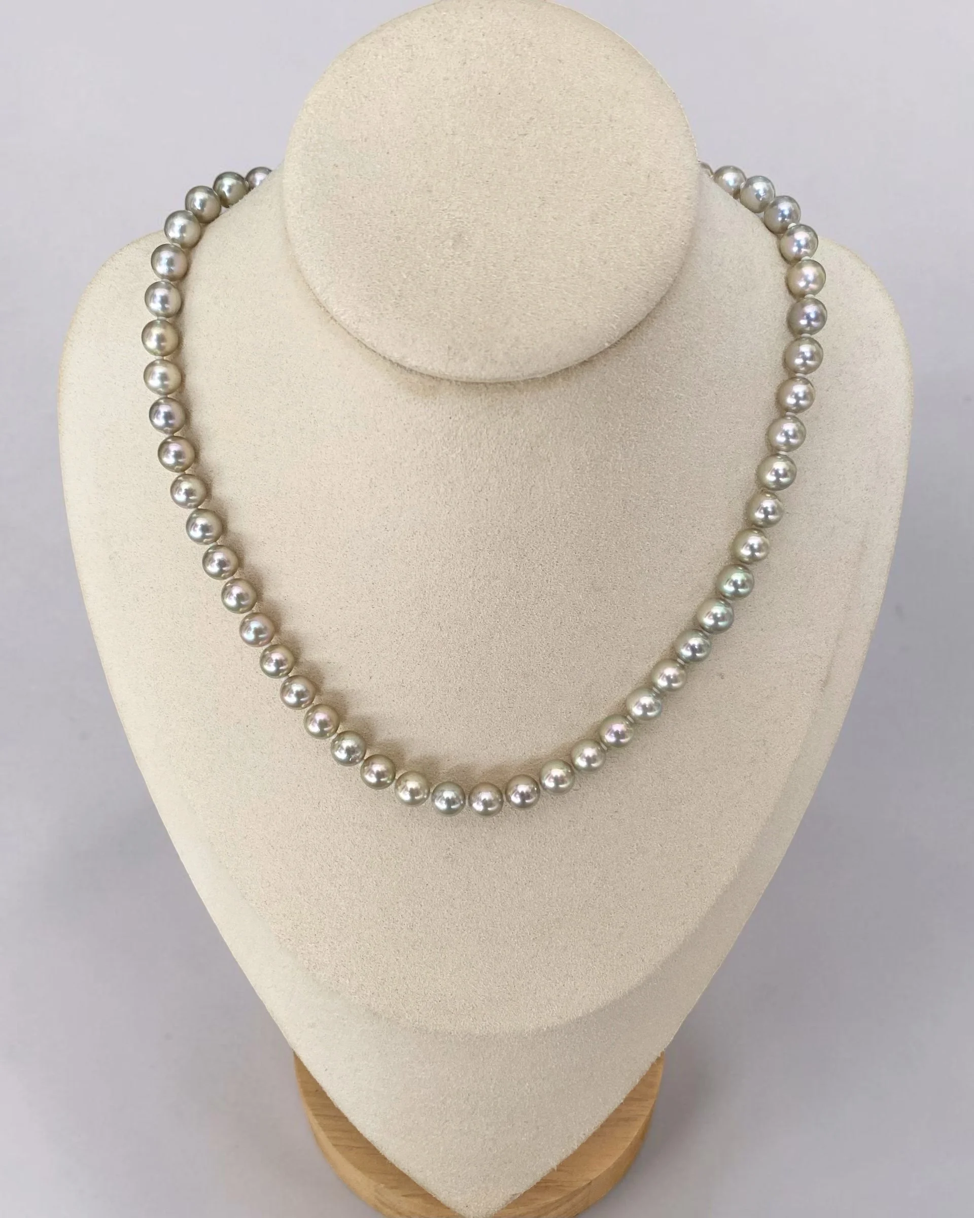 Rare Premium Silver-Grey Lemon-Green Japanese Madama Akoya Pearl Necklace 7.5mm, Pink Overtones, Sculptural Floral Clasp, Show Piece Starlit Pearls