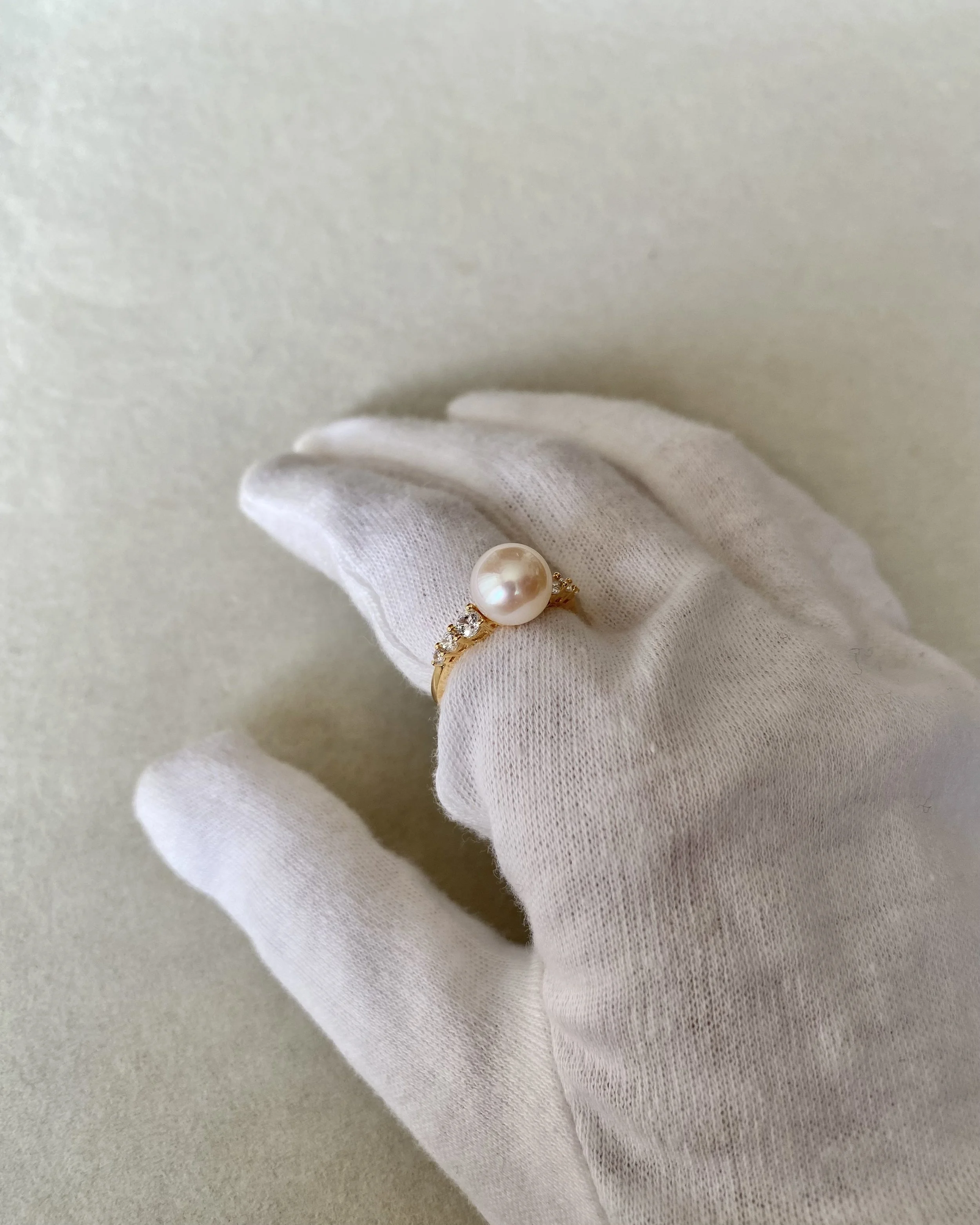 Elegant 8.6mm Japanese Akoya Pearl Ring, White with Soft Pink Overtone, Sparkling CZ Vine S925 Silver Band, Jewellery Showpiece Starlit Pearls