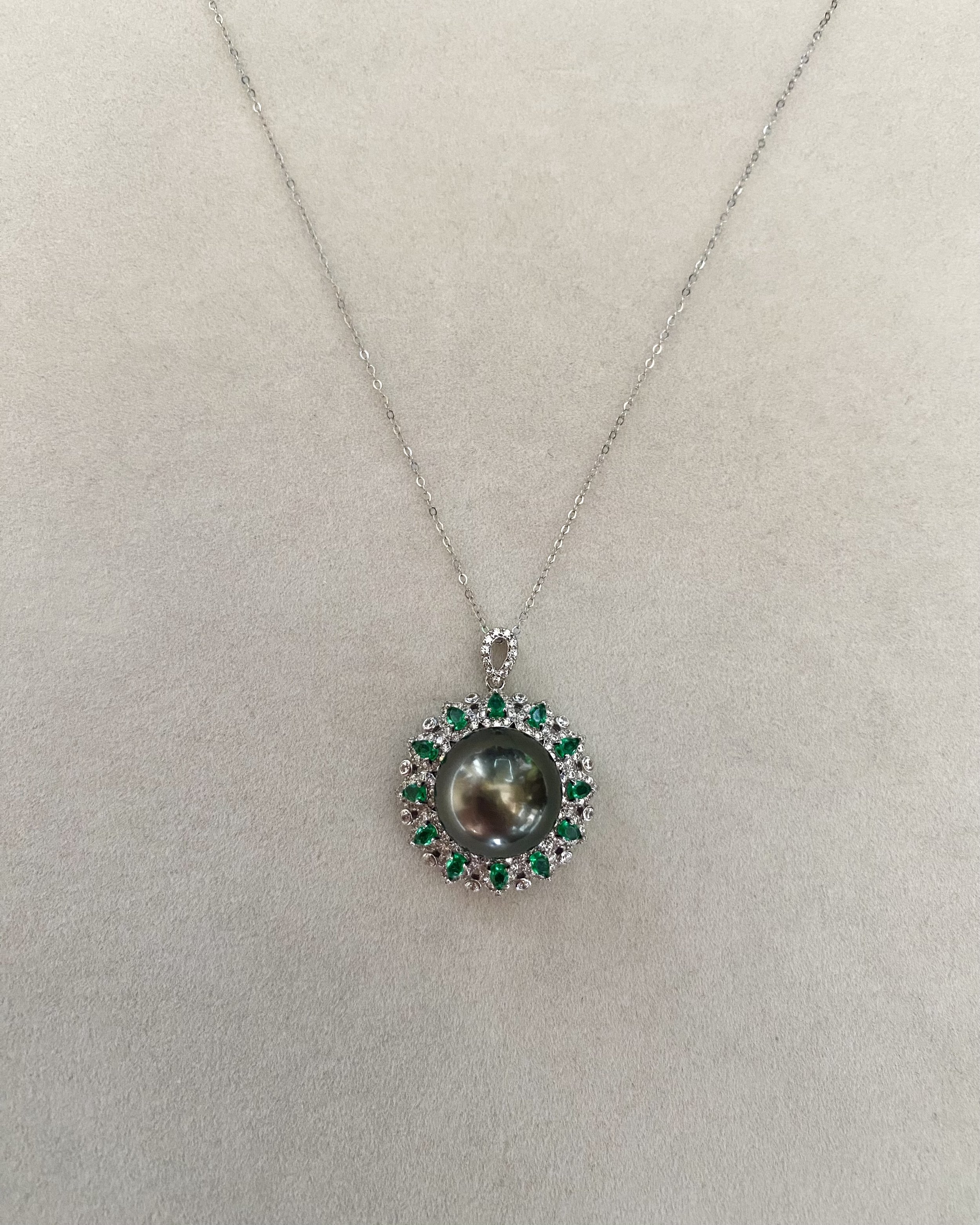 Genuine 13.4mm Tahitian Black South Sea Pearl Pendant, Luxurious HK International Jewellery Showpiece, S925 Accented with Emerald-Green CZ Starlit Pearls