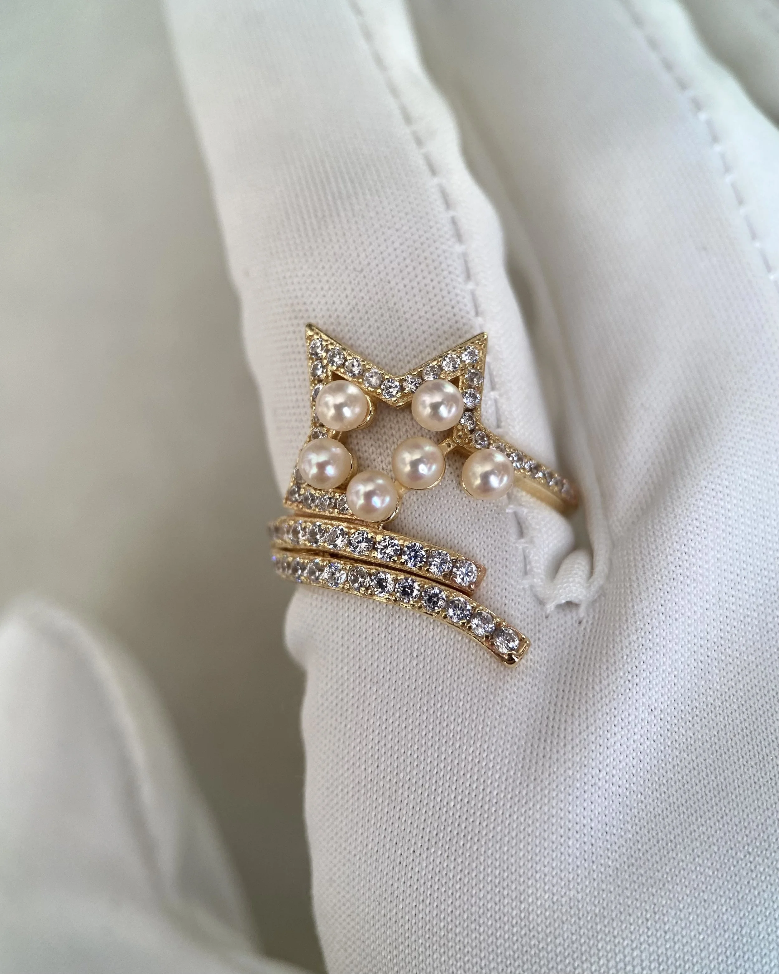 Premium Mini Japanese ‘Golden Dawn’ Creamy-Gold Akoya Pearl Ring 3–3.5mm, Shooting-Star Pavé CZ Starburst Setting in S925 Silver Starlit Pearls