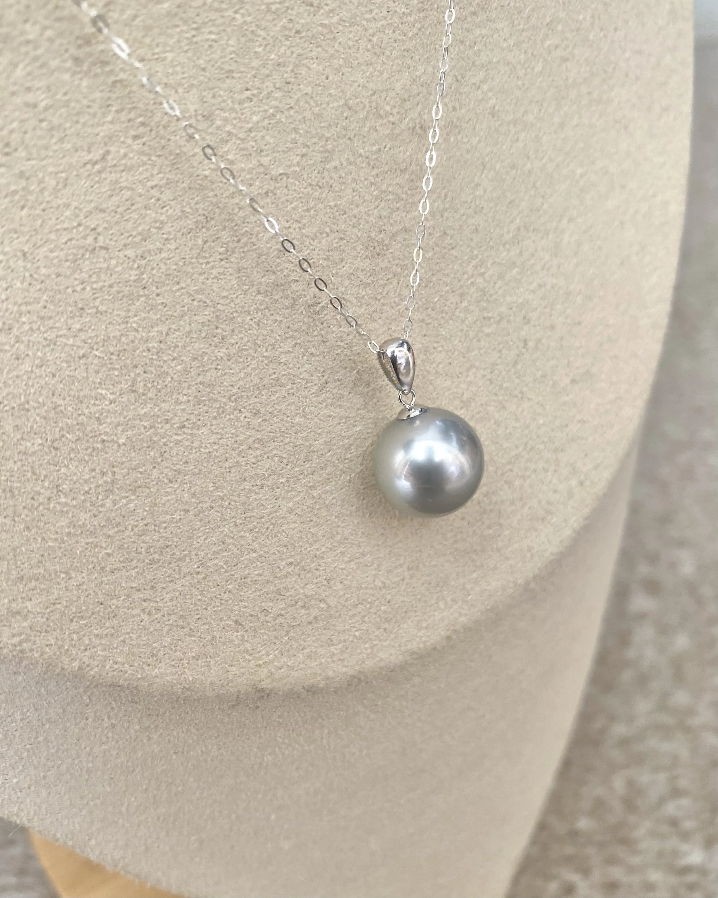 Rare Platinum Grey Tahitian South Sea Pearl Pendant 11.5mm, Crystal Mirror Lustre, Solid 18K White Gold Thick Bail, Minimalist Luxury Starlit Pearls