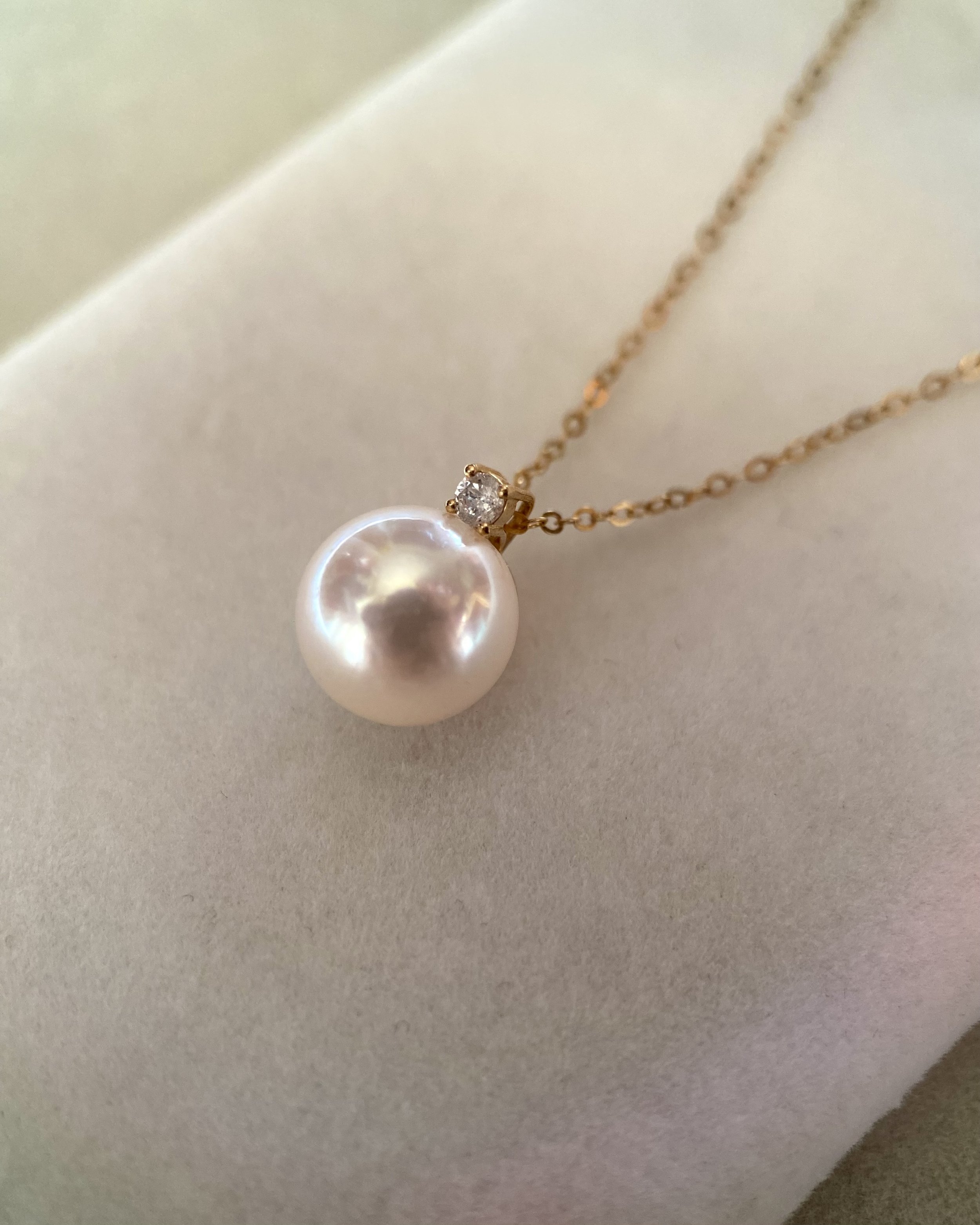Collector-Grade 9mm Sakura Pink Japanese Aurora Tennyo Koshimono Akoya Pearl Pendant, D0.05ct Real Diamond_Solid 18K Gold Setting, Otsuki Pearl