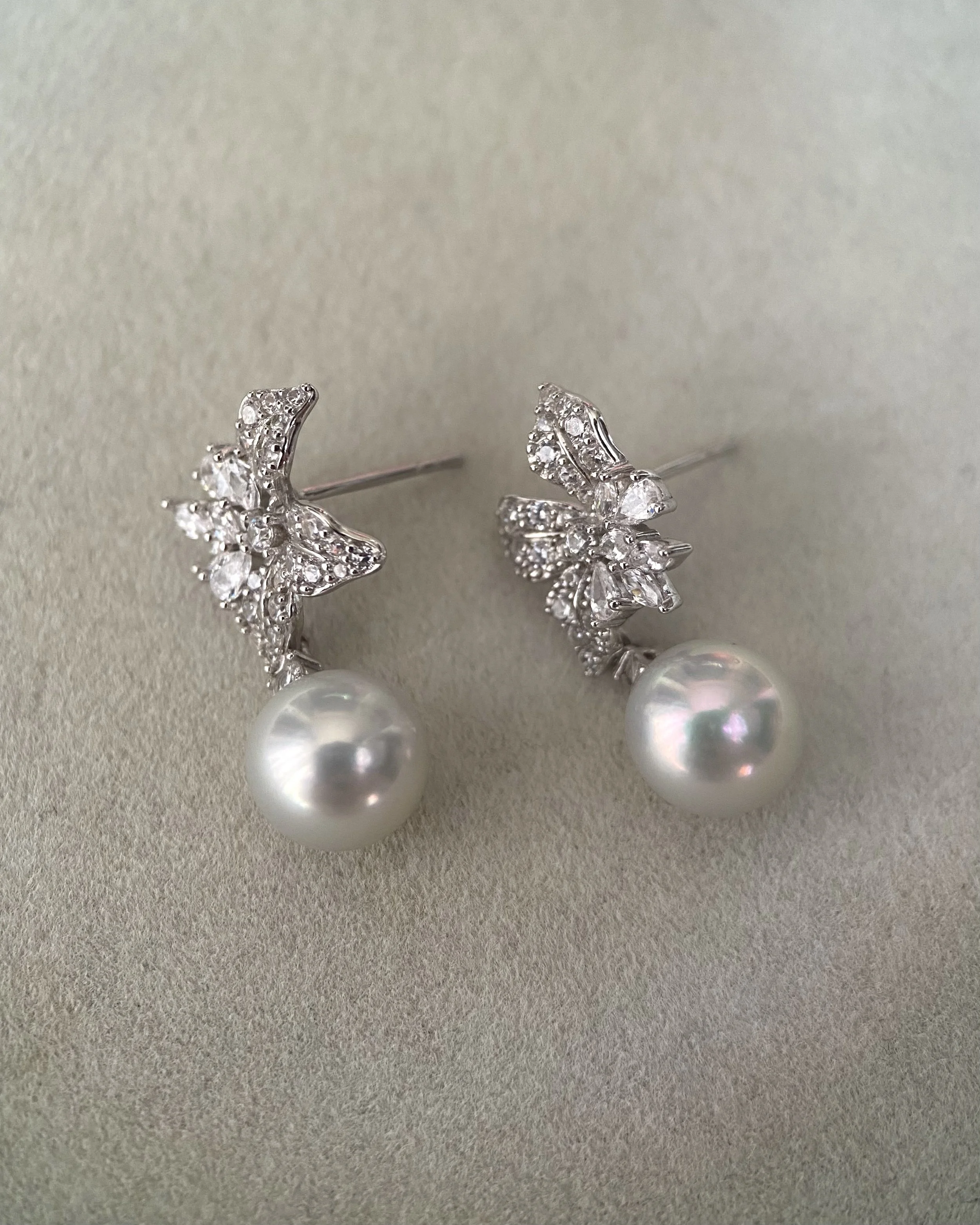 8.5-9mm Natural Silver-Grey Japanese Madama Akoya Pearl Earrings, S925 Silver Sparkling Iris Japonica Floral Design Starlit Pearls