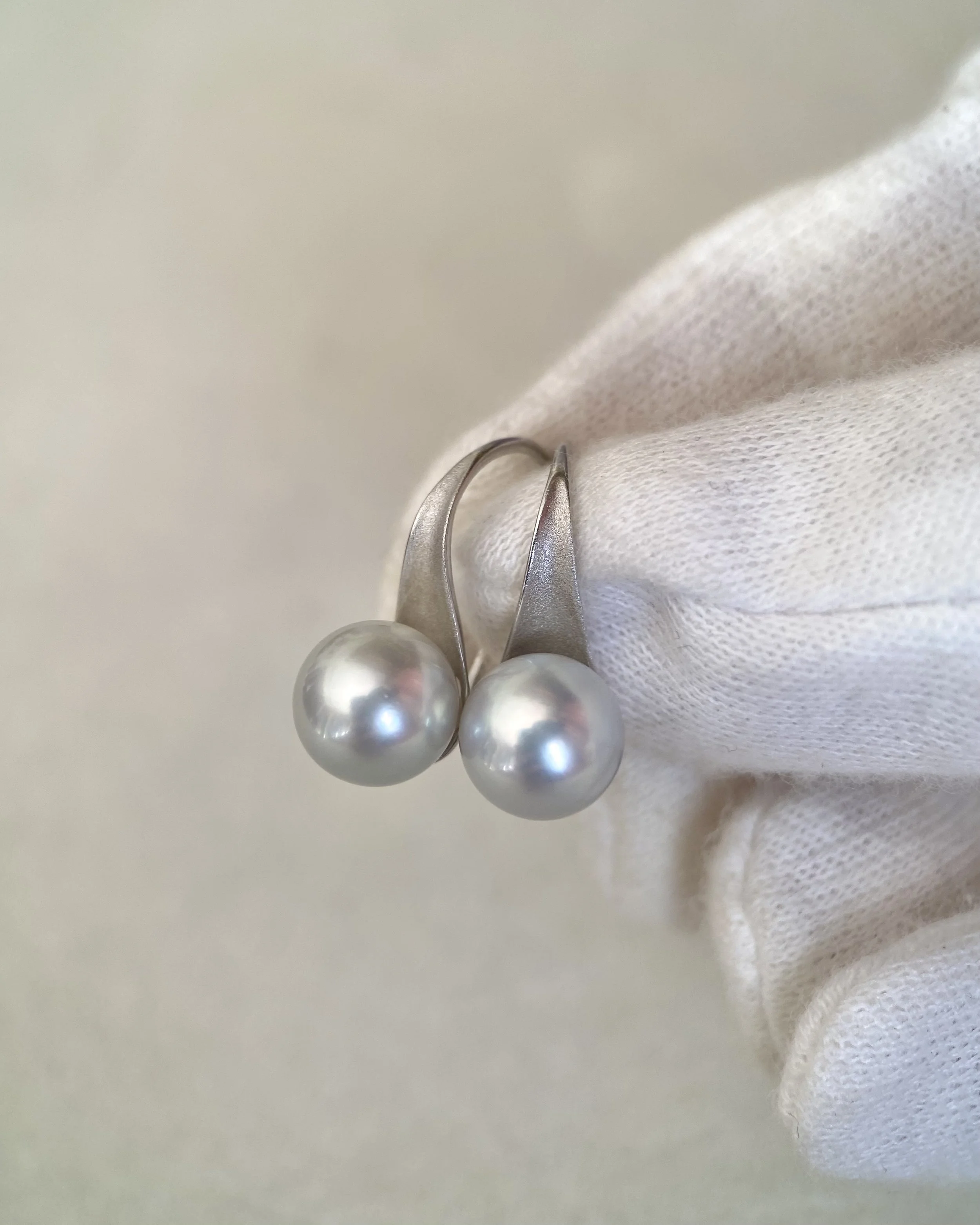 8.1mm Natural Silver-Grey Japanese Madama Akoya Pearl Hook Earrings, Mirror Lustre, Sculptural Satin-Brushed S925 Silver, Show Piece