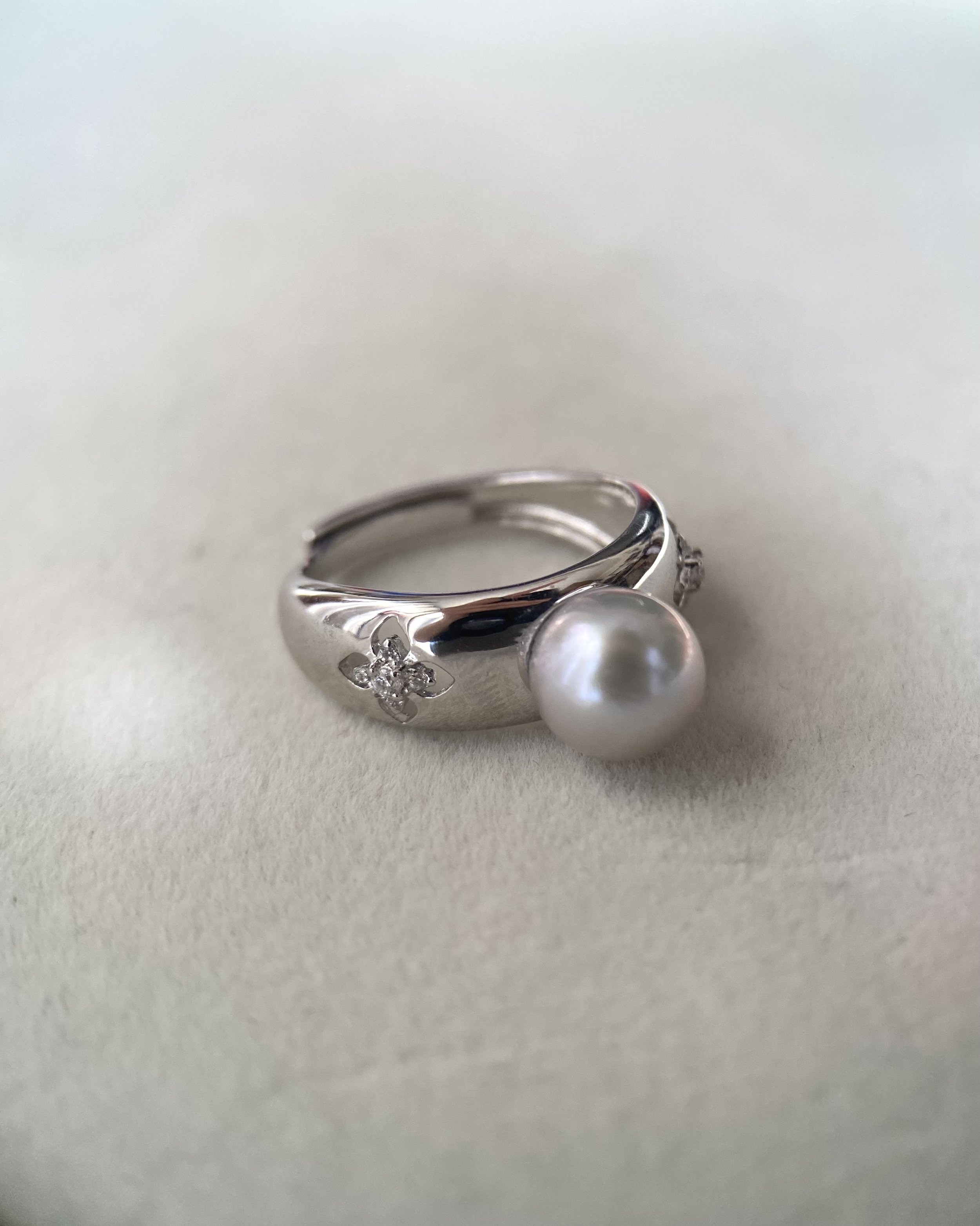 Natural Silver-Grey Japanese Madama Akoya Pearl Sculptural Ring 8.1mm, 3D Openwork Floral S925 Sterling Silver, Exhibition Piece Starlit Pearls